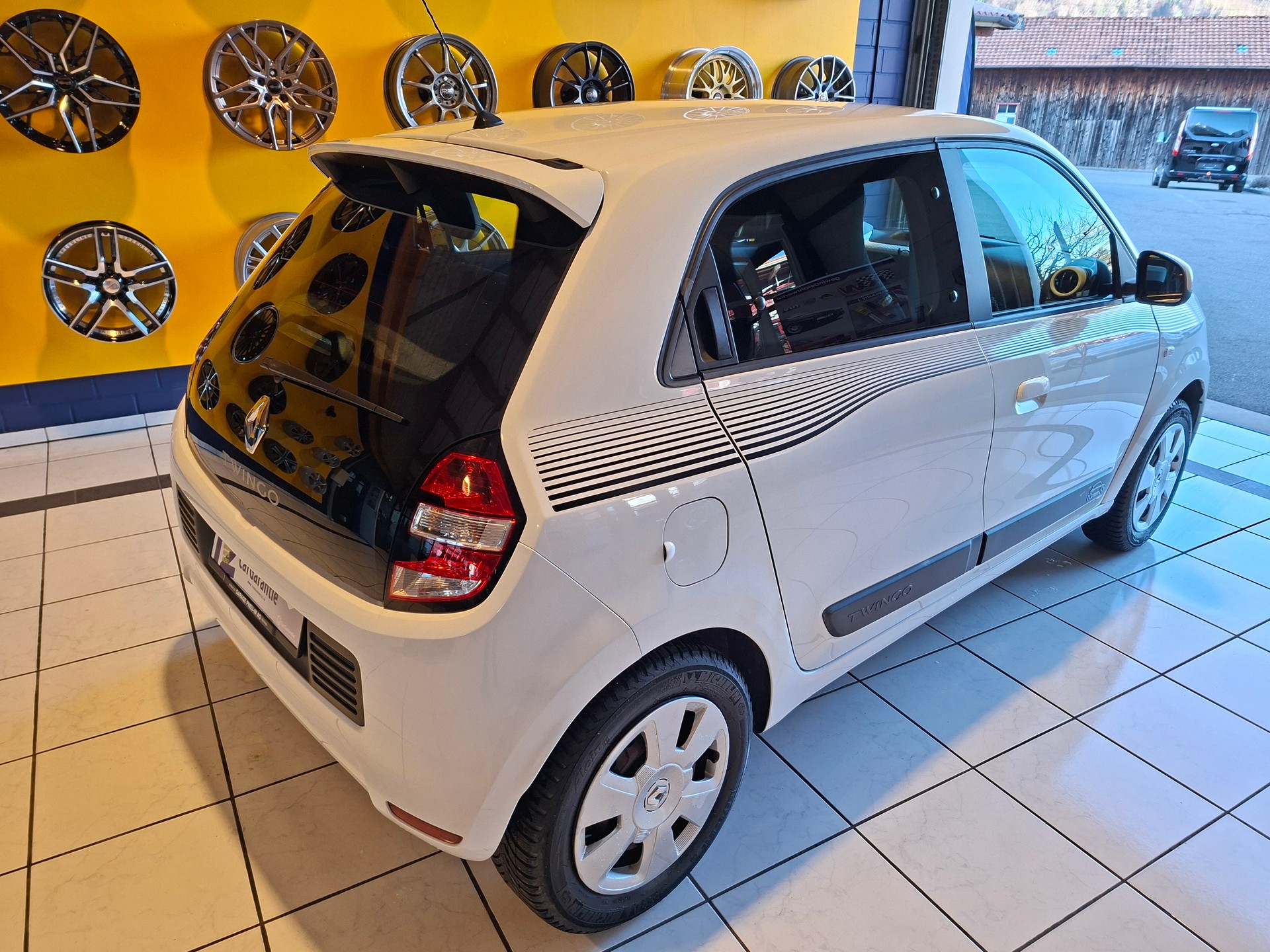 RENAULT Twingo 0.9 Zen EDC-image-2