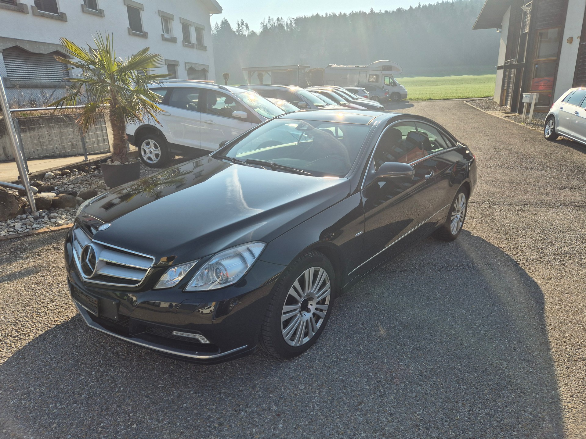 MERCEDES-BENZ E 250 CGI BlueEfficiency Automatic-image-16