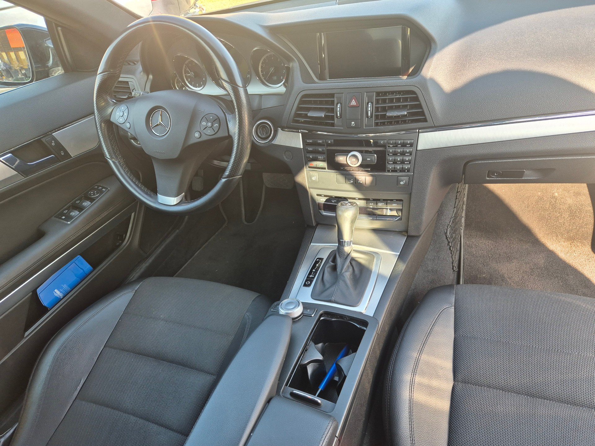 MERCEDES-BENZ E 250 CGI BlueEfficiency Automatic-image-8
