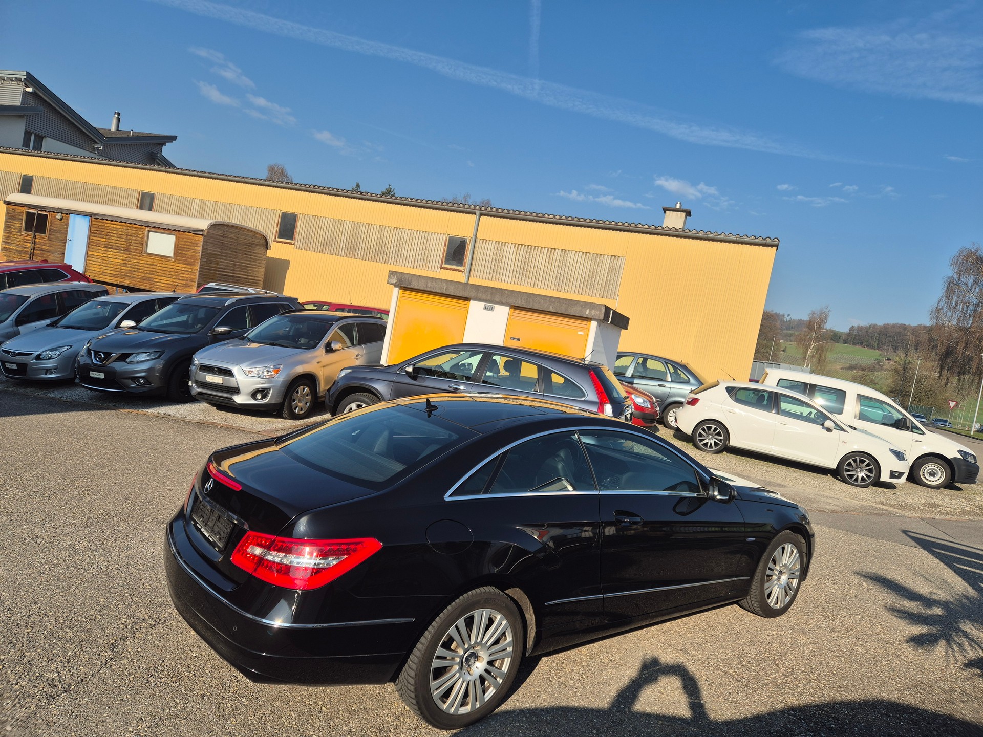 MERCEDES-BENZ E 250 CGI BlueEfficiency Automatic-image-3