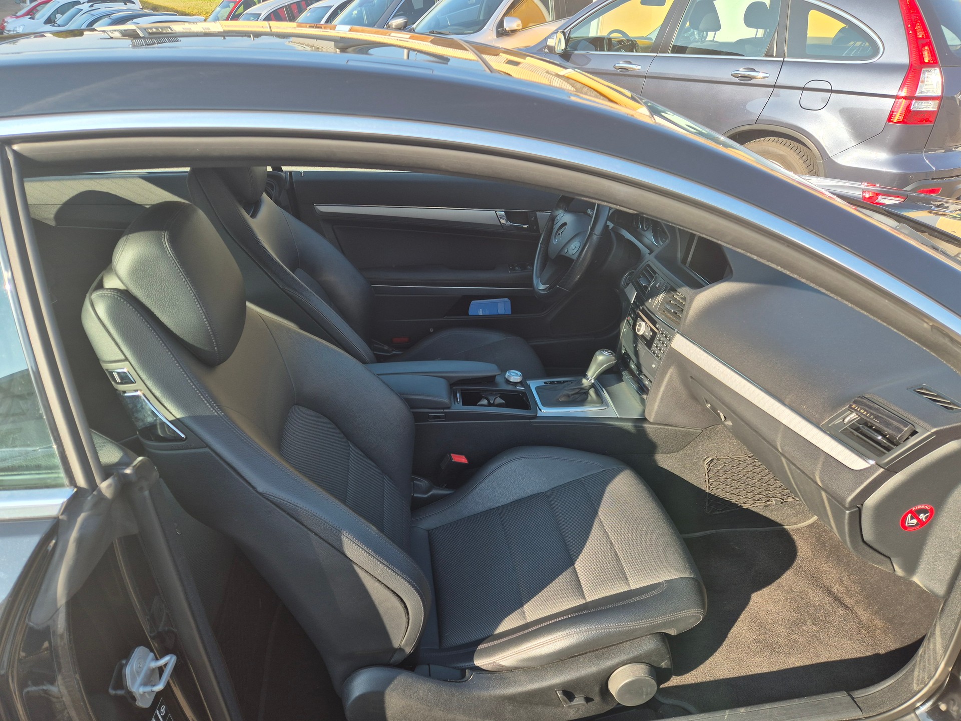 MERCEDES-BENZ E 250 CGI BlueEfficiency Automatic-image-5