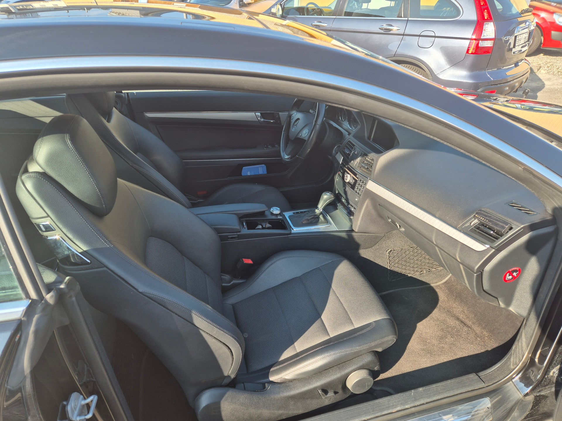 MERCEDES-BENZ E 250 CGI BlueEfficiency Automatic-image-7