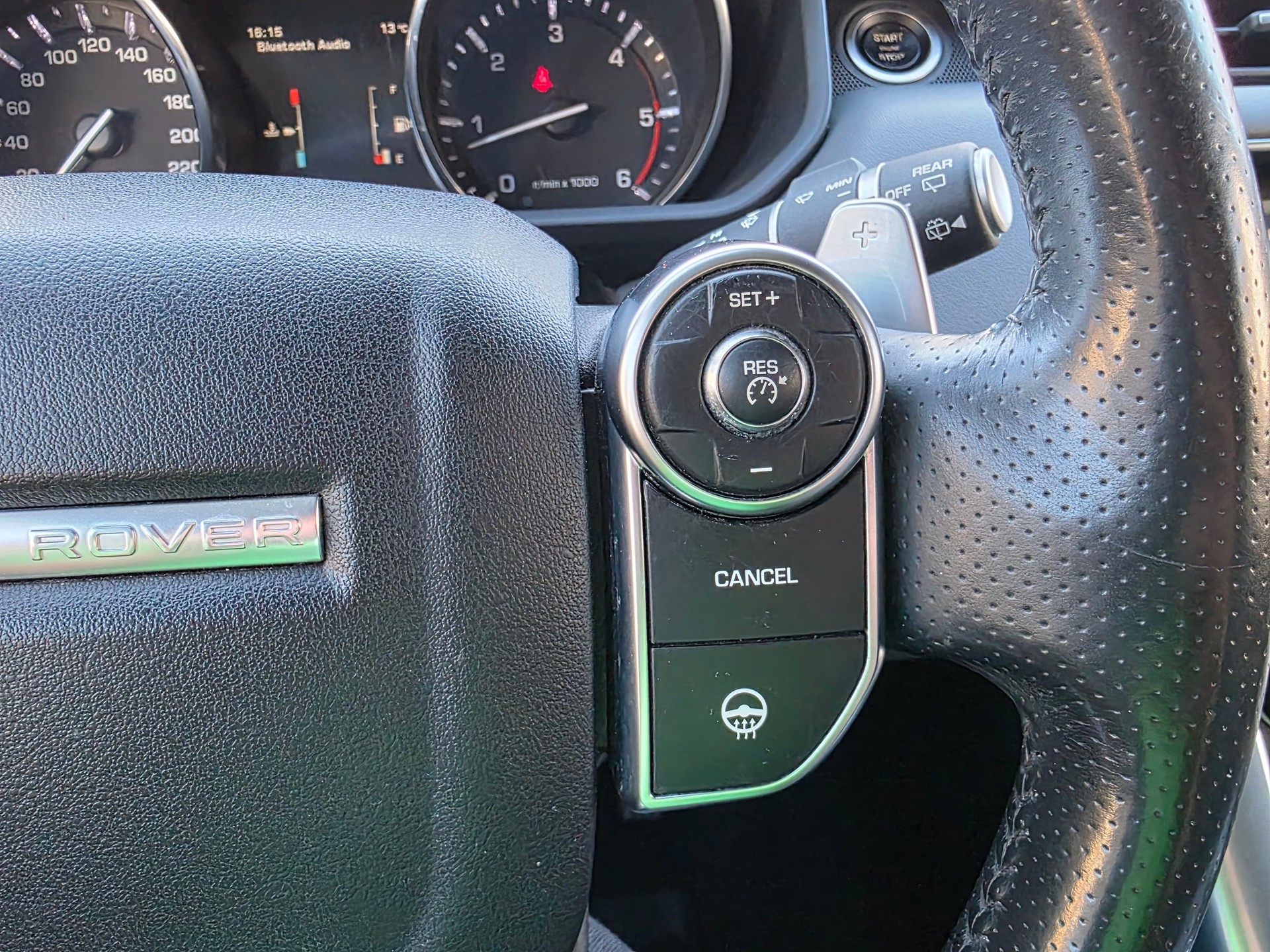 LAND ROVER Range Rover Sport 3.0 SDV6 SE Automatic-image-24