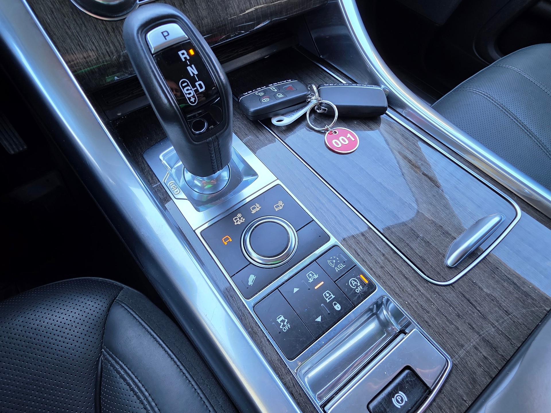LAND ROVER Range Rover Sport 3.0 SDV6 SE Automatic-image-22