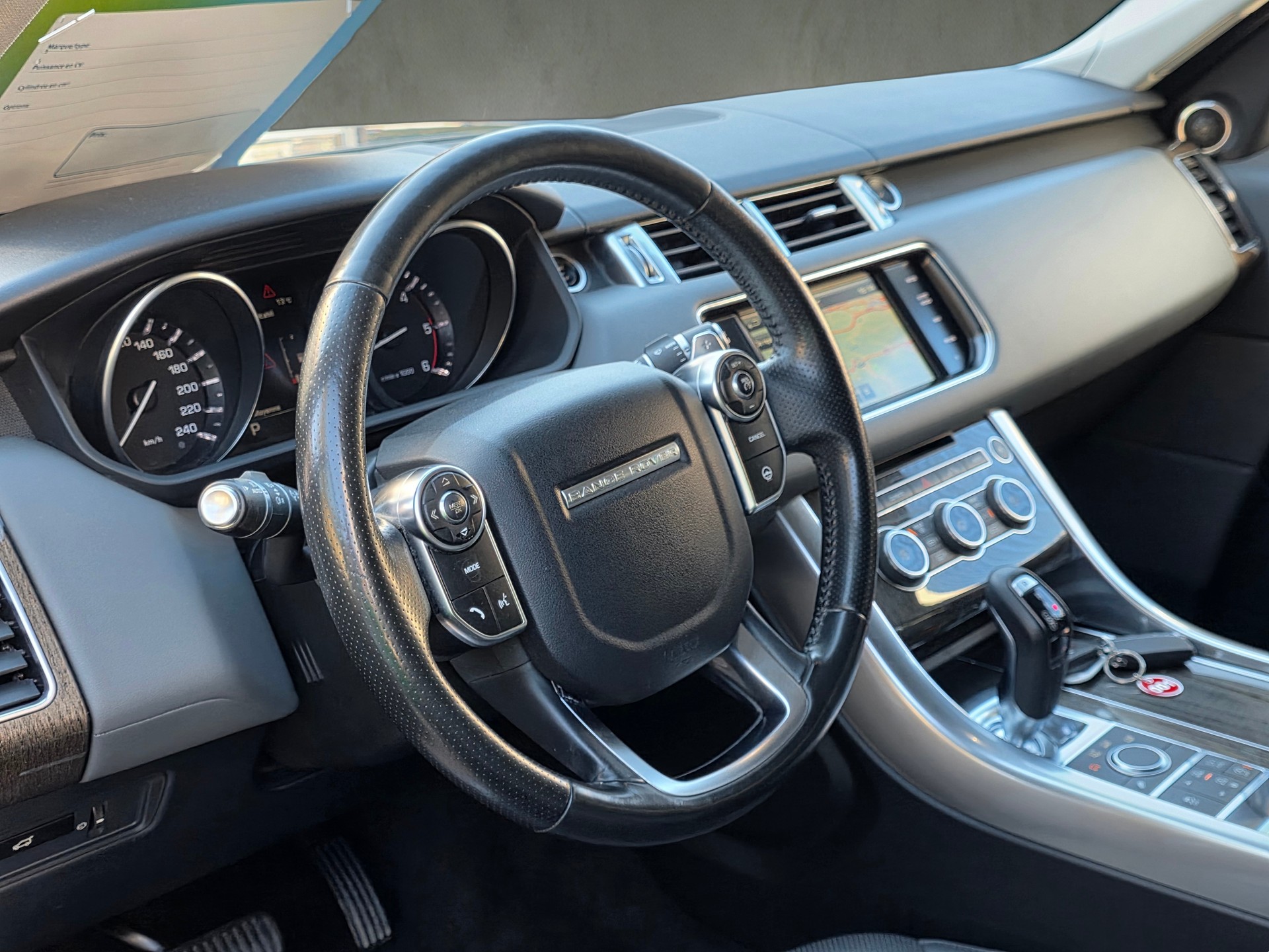 LAND ROVER Range Rover Sport 3.0 SDV6 SE Automatic-image-17