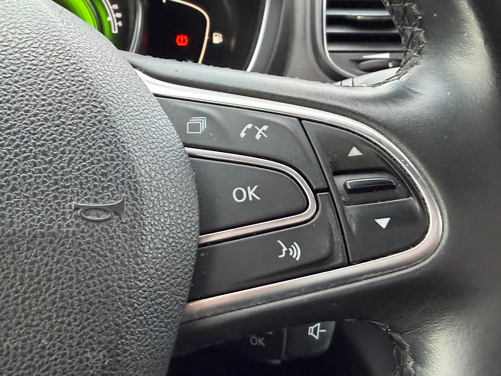 RENAULT Grand Scénic 1.6 dCi Bose EDC-image-14