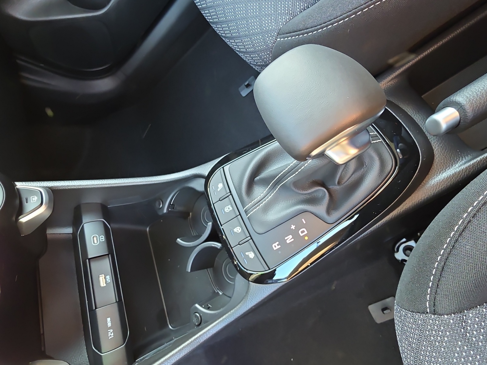 KIA Picanto 1.0 GDi First Edition-image-13