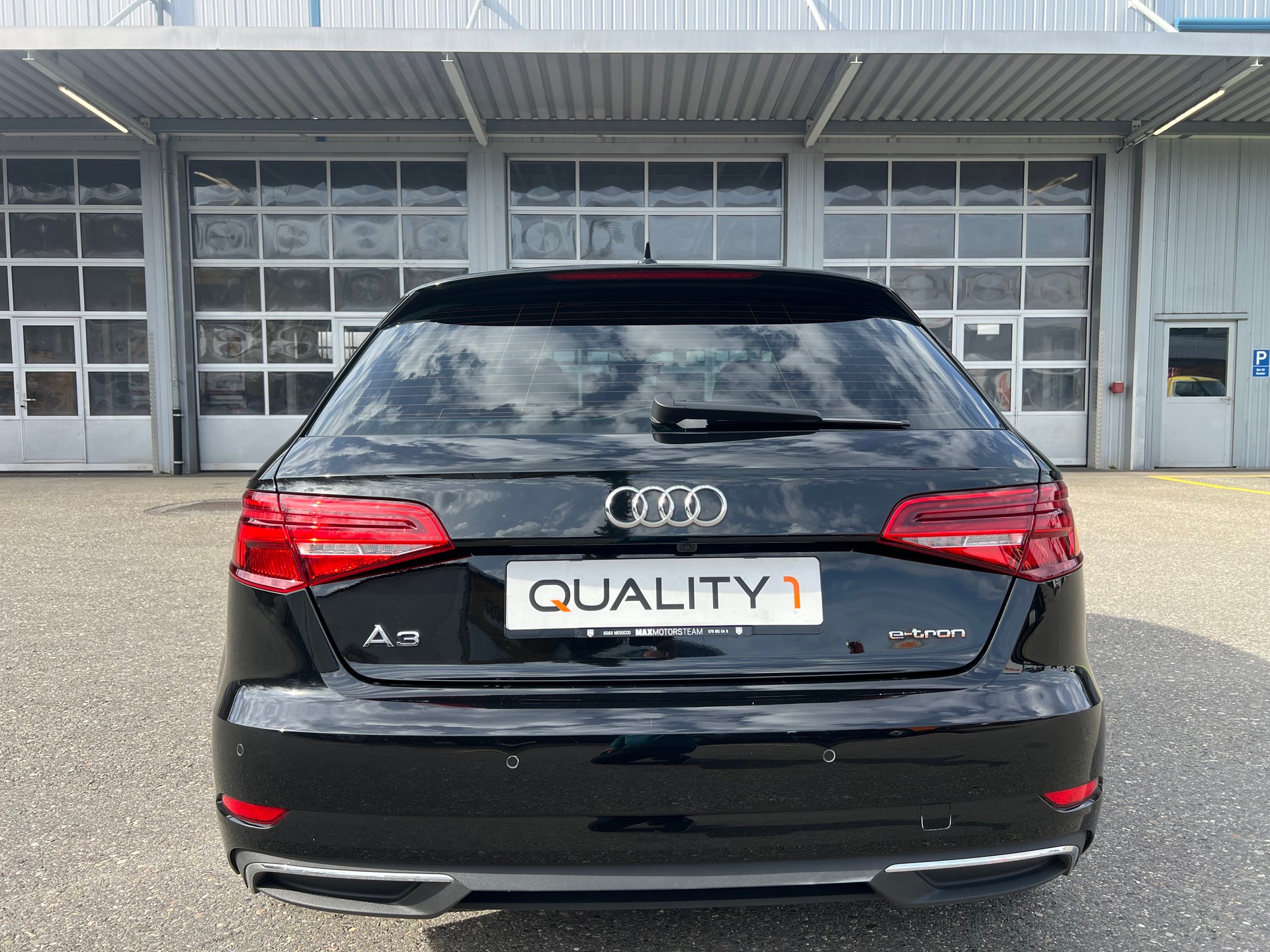 AUDI A3 Sportback 1.4 e-tron Sport S-tronic-image-8
