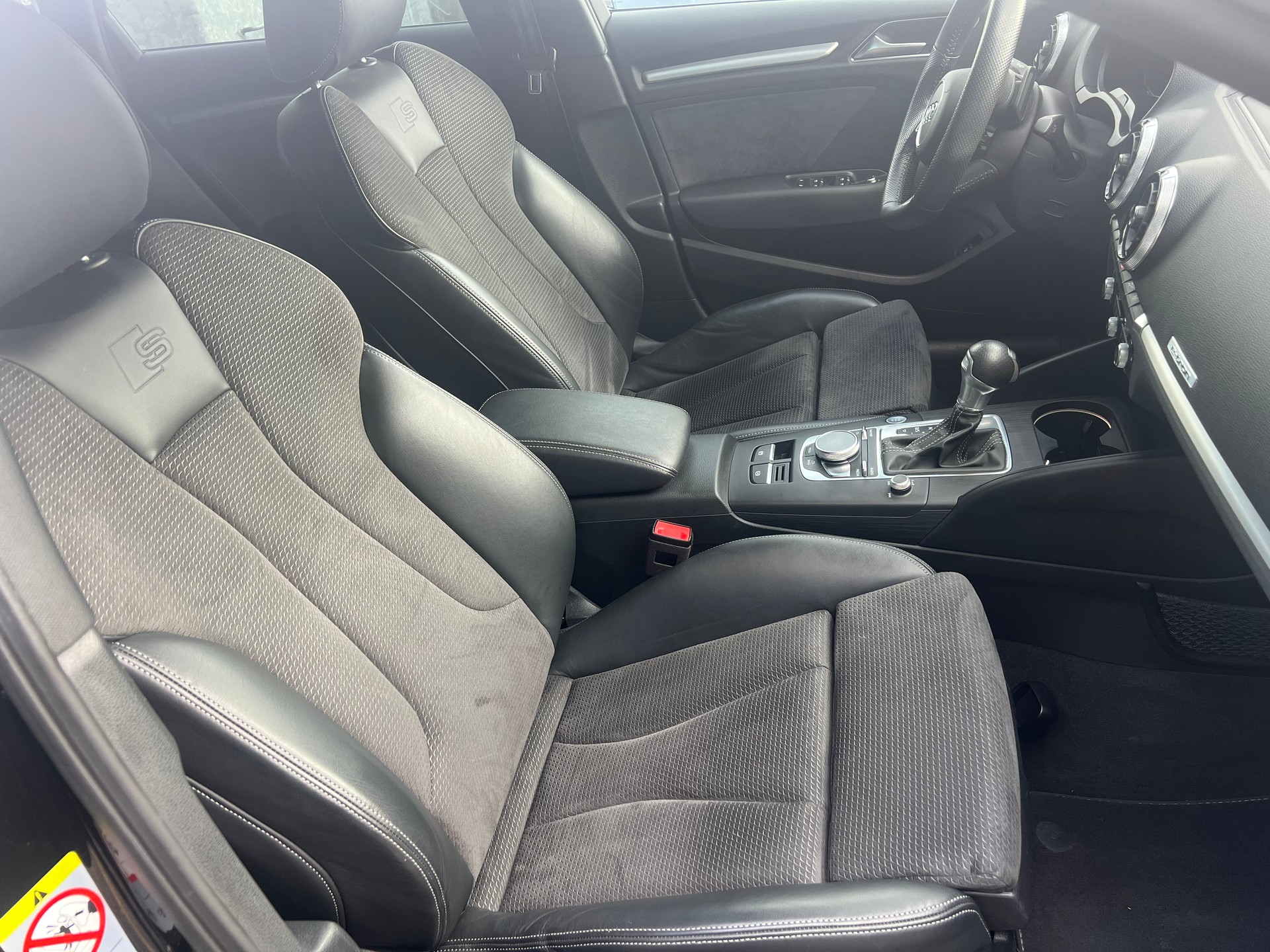 AUDI A3 Sportback 1.4 e-tron Sport S-tronic-image-13
