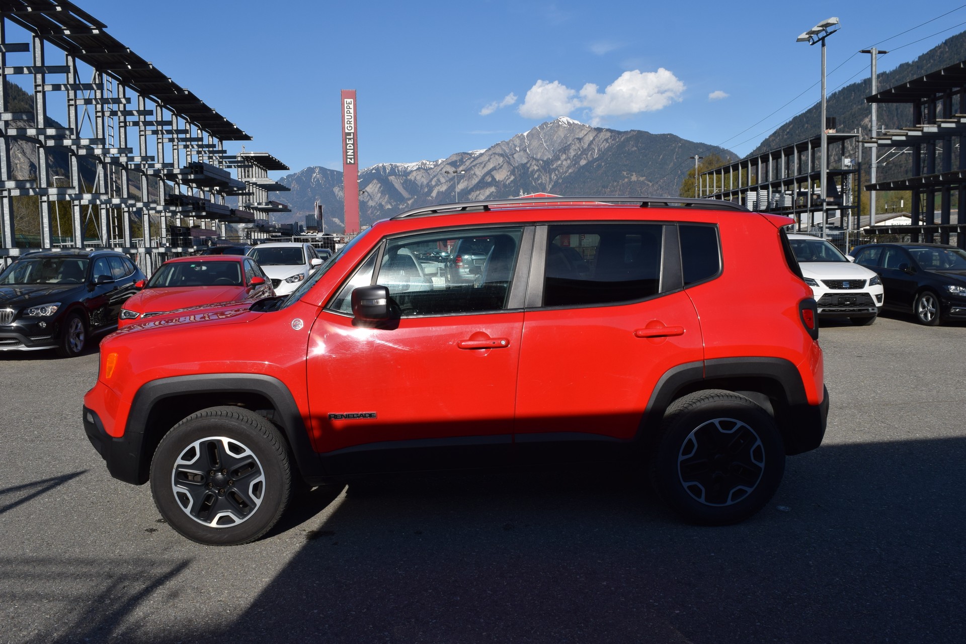 JEEP Renegade 2.0 CRD Trailhawk AWD + Low Range 9ATX-showroom-element-3