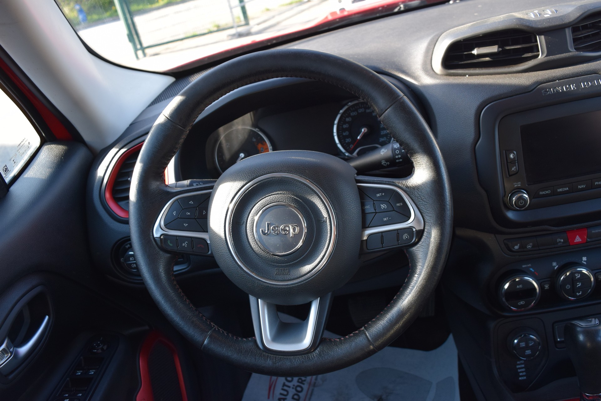JEEP Renegade 2.0 CRD Trailhawk AWD + Low Range 9ATX-image-13
