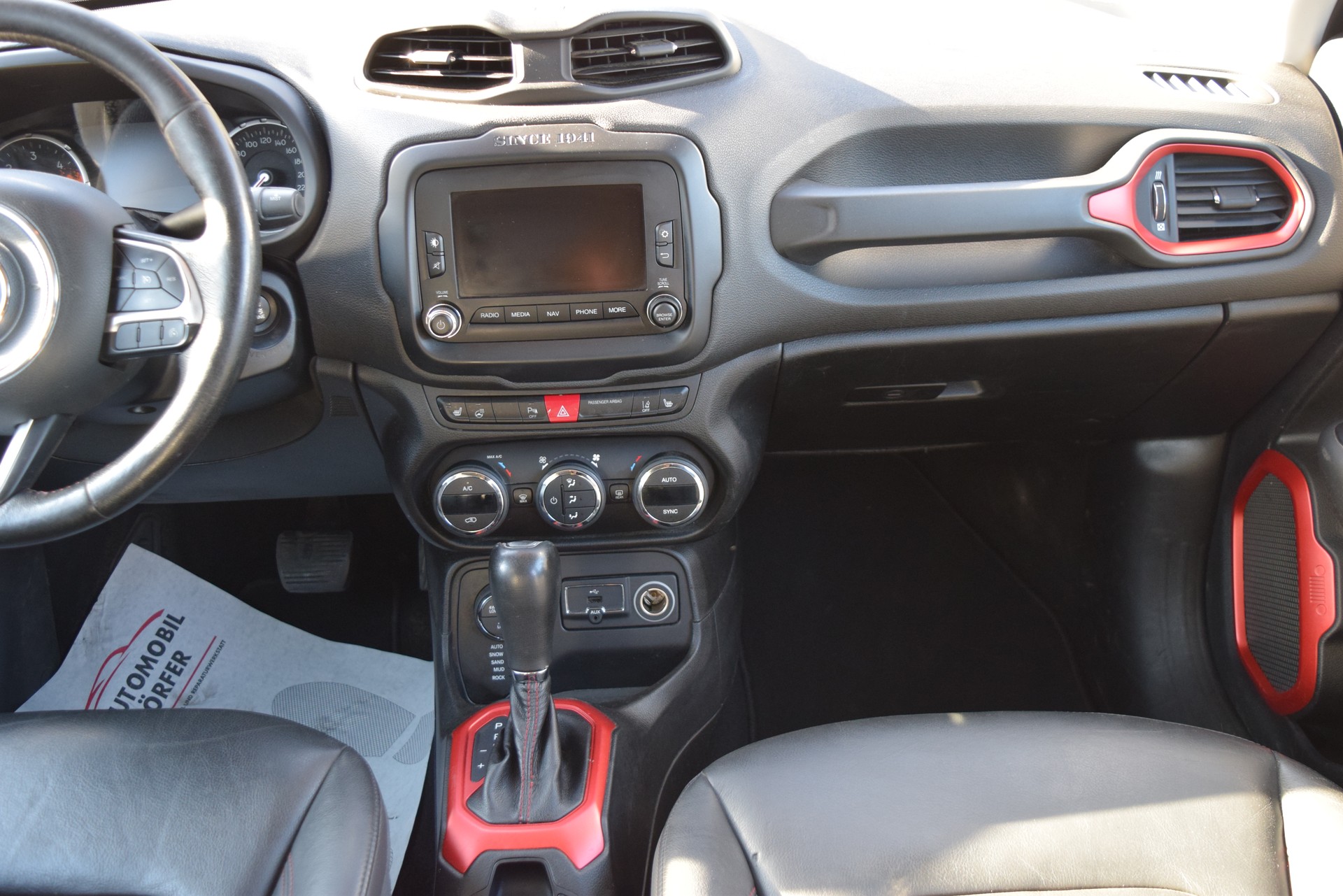 JEEP Renegade 2.0 CRD Trailhawk AWD + Low Range 9ATX-image-12