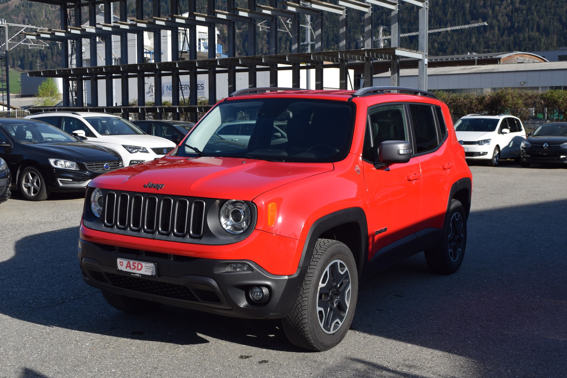JEEP Renegade 2.0 CRD Trailhawk AWD + Low Range 9ATX-showroom-element-2
