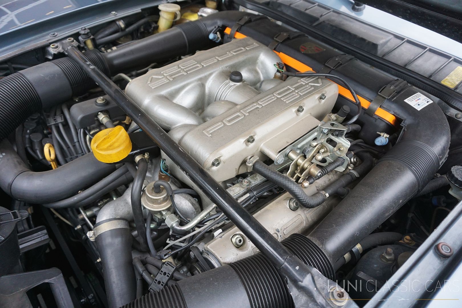 PORSCHE 928 S4-image-25