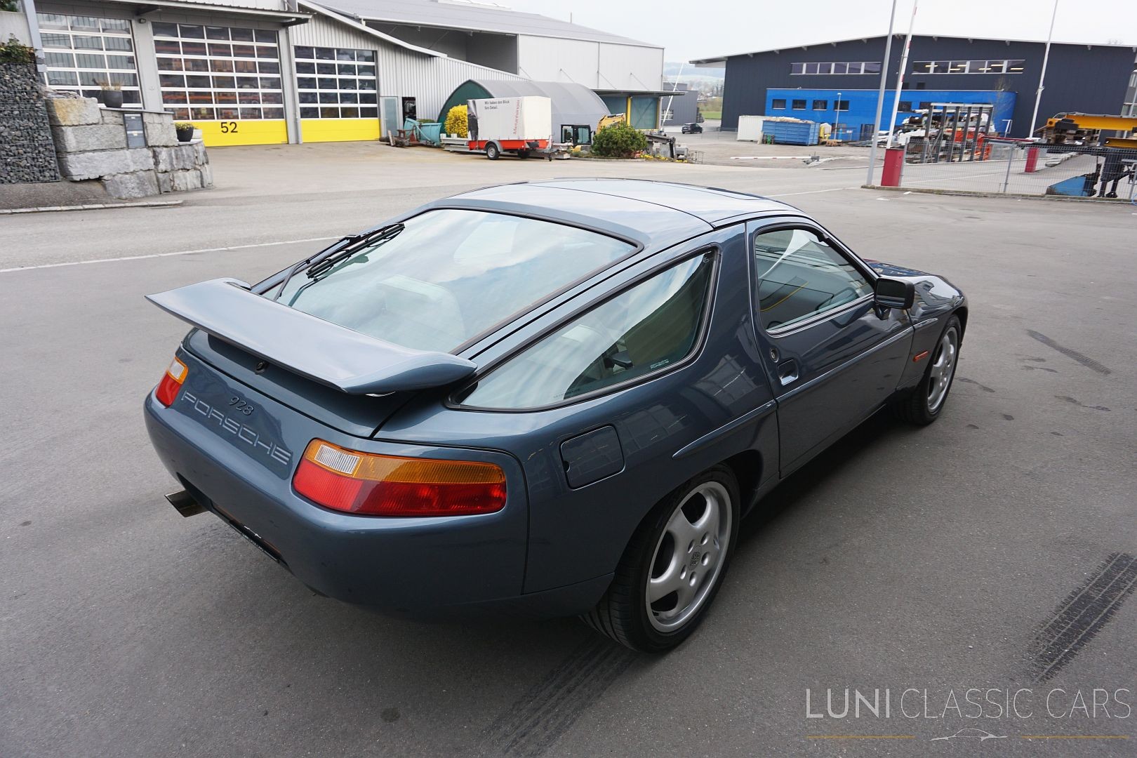 PORSCHE 928 S4-image-5