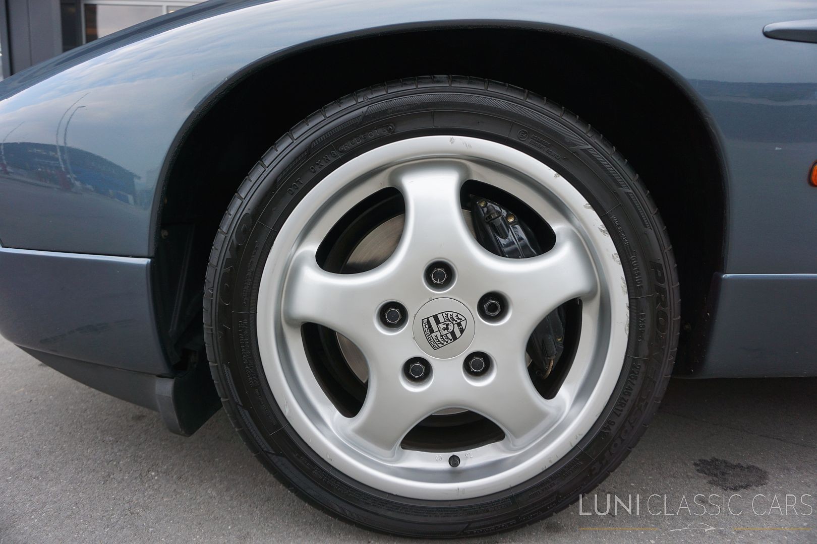 PORSCHE 928 S4-image-7