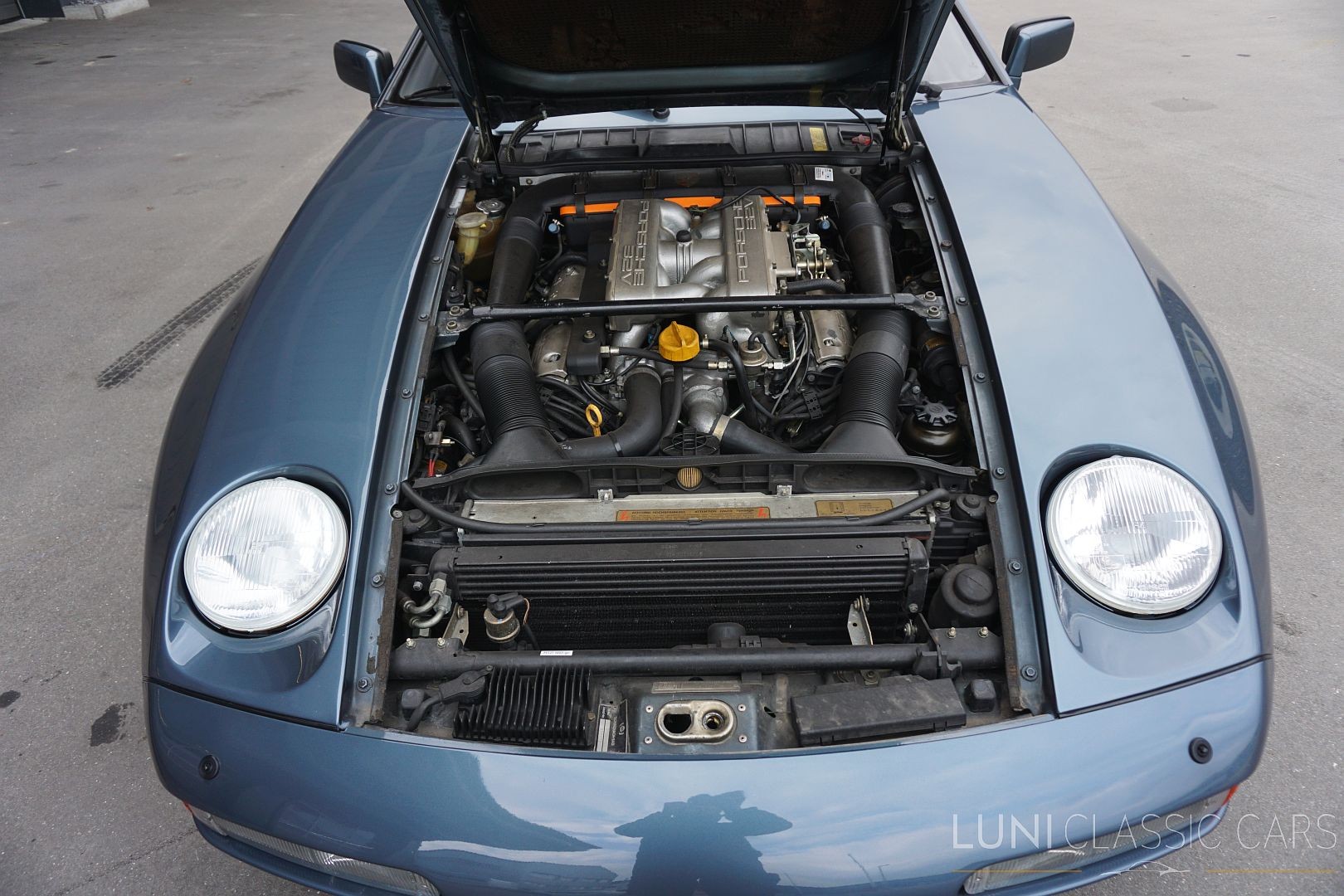 PORSCHE 928 S4-image-23