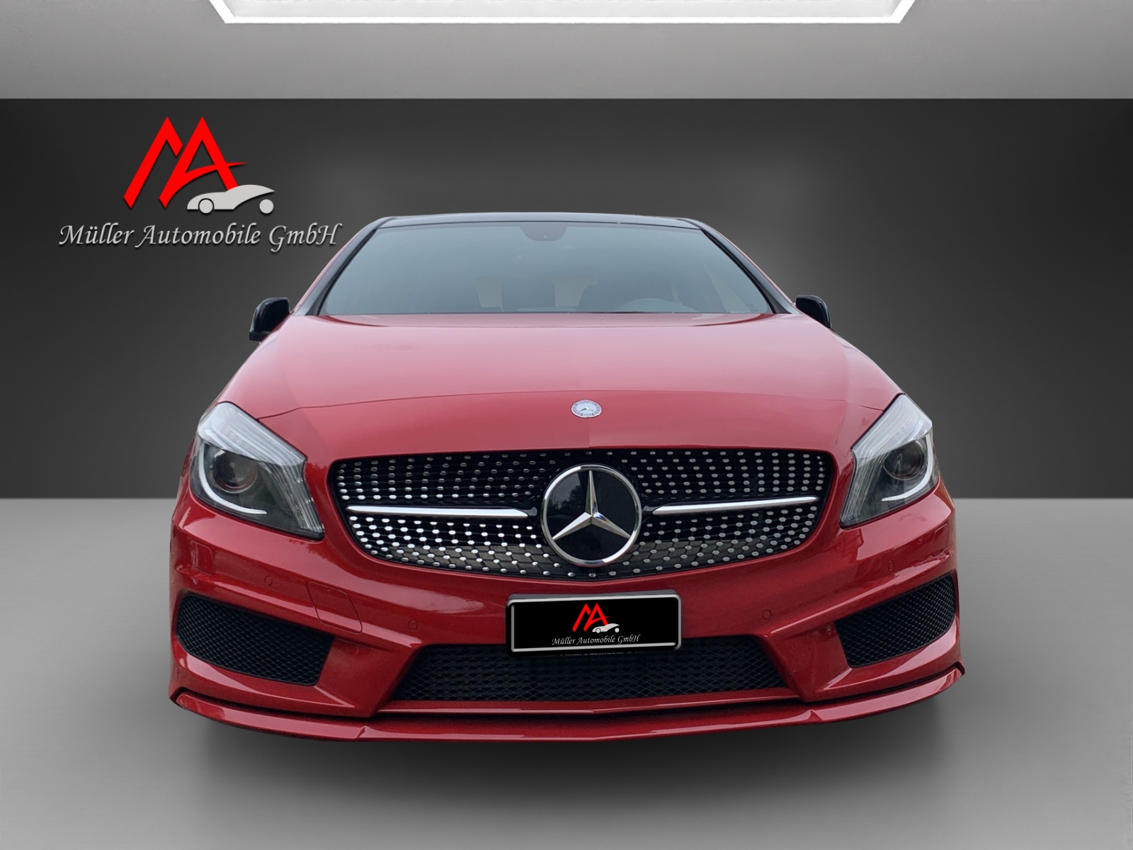 MERCEDES-BENZ A 250 Sport AMG-Line 4Matic 7G-DCT-showroom-element-2