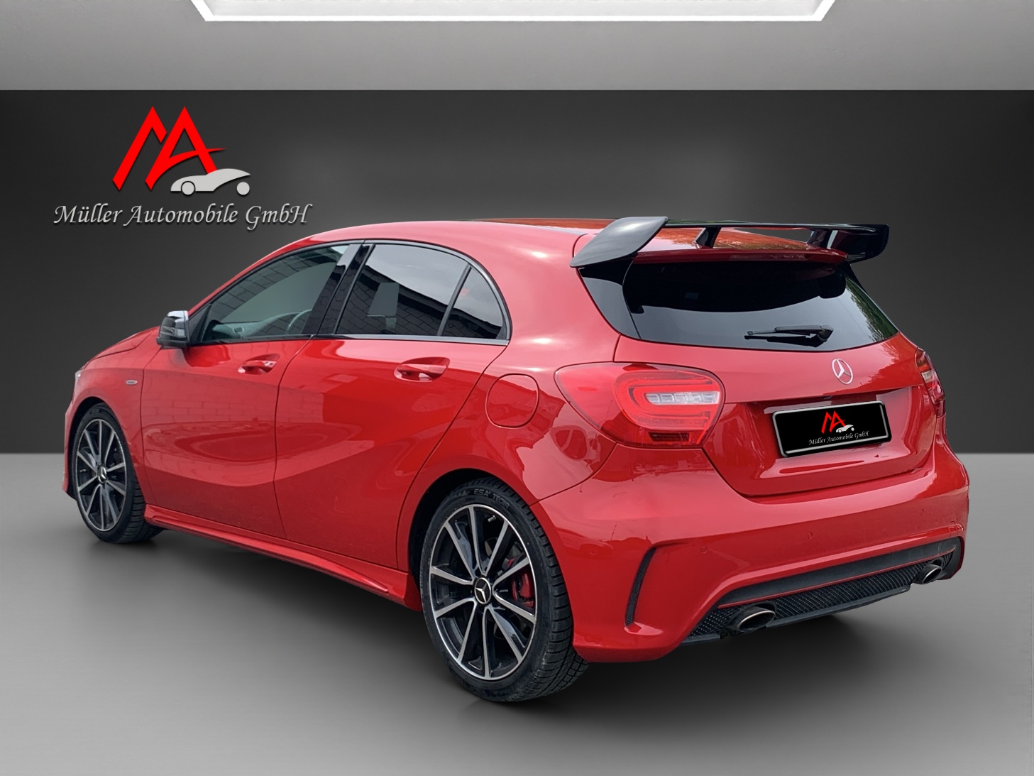 MERCEDES-BENZ A 250 Sport AMG-Line 4Matic 7G-DCT-image-5