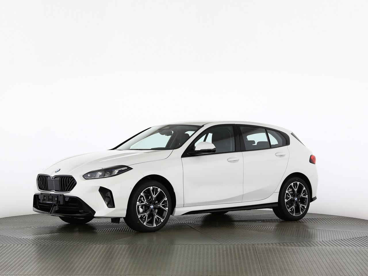 BMW 116-showroom-element-2
