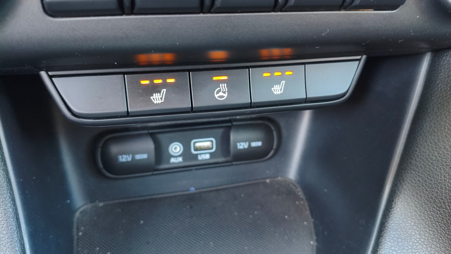KIA Sportage 1.6 T-GDi Trend 4WD Automat-image-12