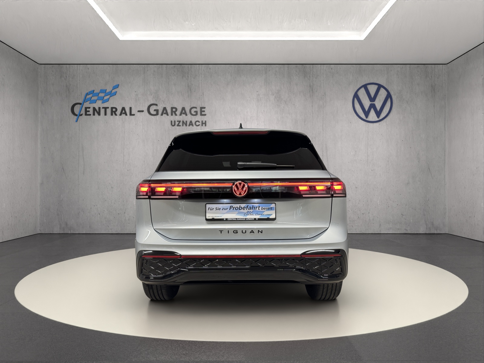 VW Tiguan 2.0 TDI SCR R-Line 4Motion DSG-image-3