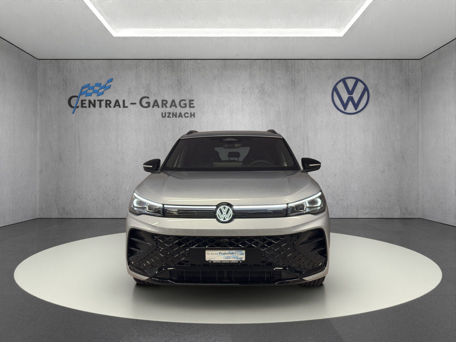 VW Tiguan 2.0 TDI SCR R-Line 4Motion DSG-image-1