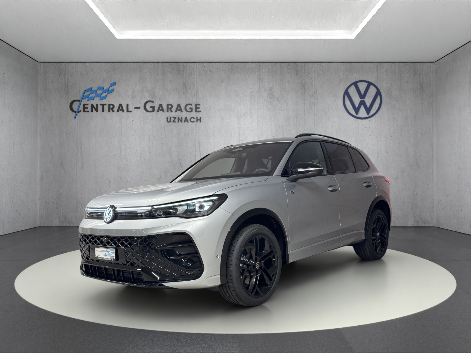 VW Tiguan 2.0 TDI SCR R-Line 4Motion DSG-image-0