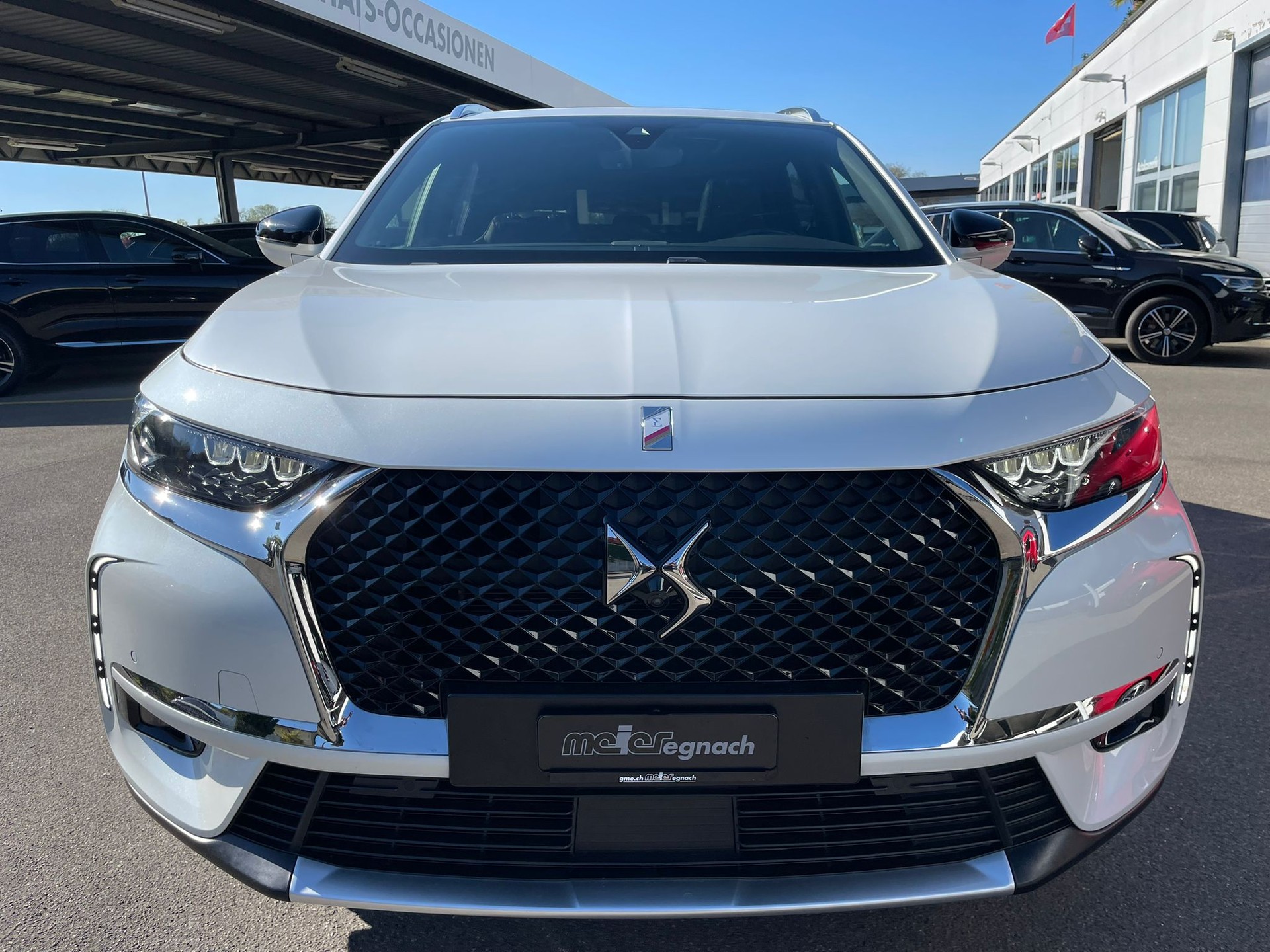 DS AUTOMOBILES DS 7 Crossback E-Tense 300 4x4 Louvre-image-2