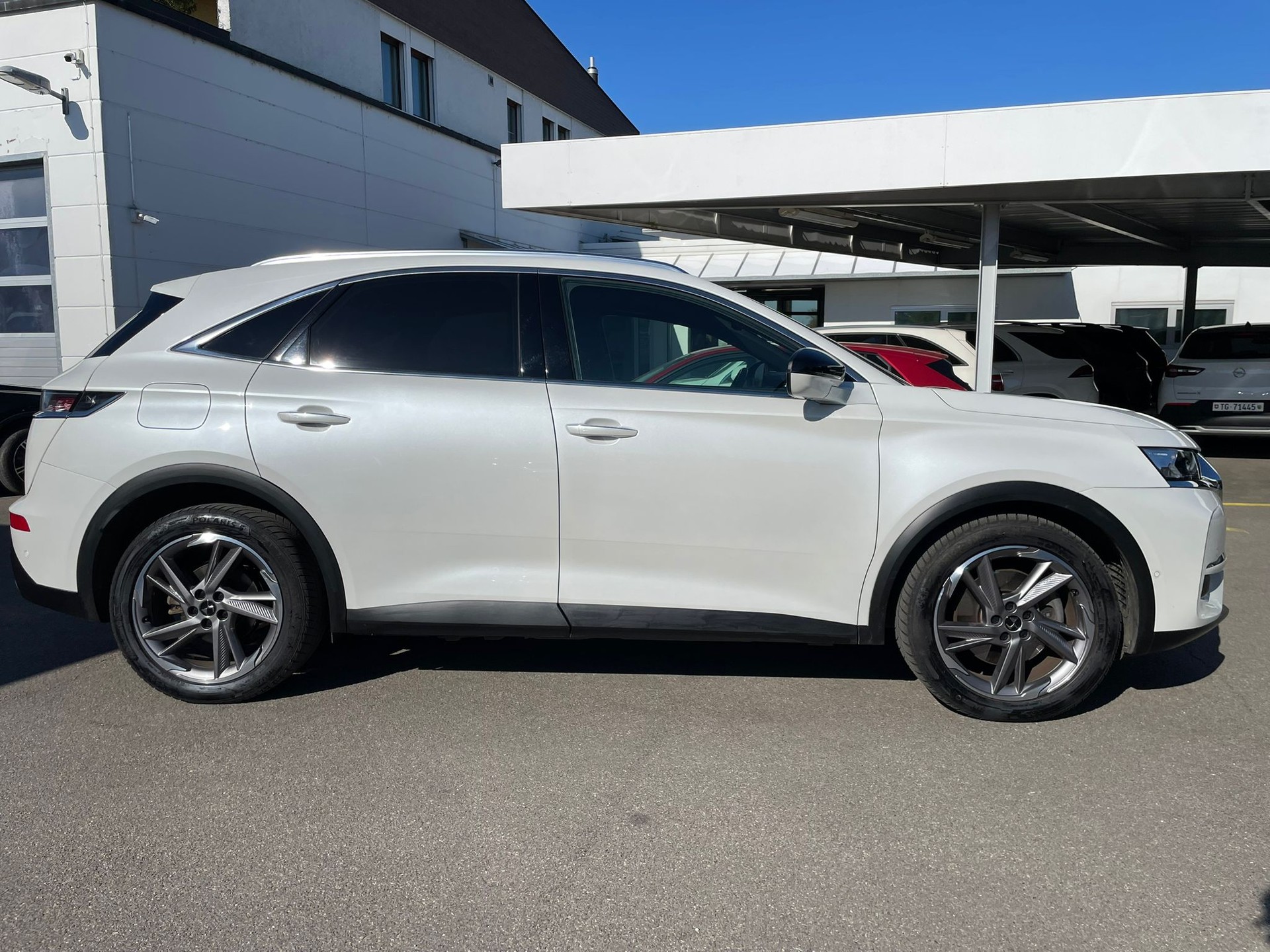 DS AUTOMOBILES DS 7 Crossback E-Tense 300 4x4 Louvre-image-3
