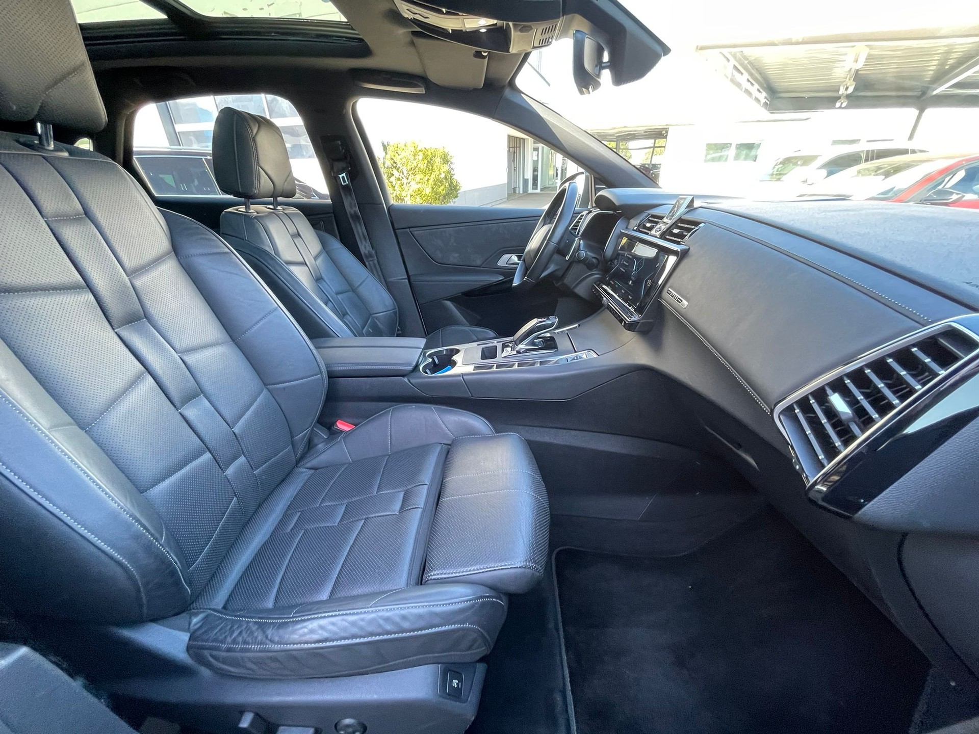 DS AUTOMOBILES DS 7 Crossback E-Tense 300 4x4 Louvre-image-11
