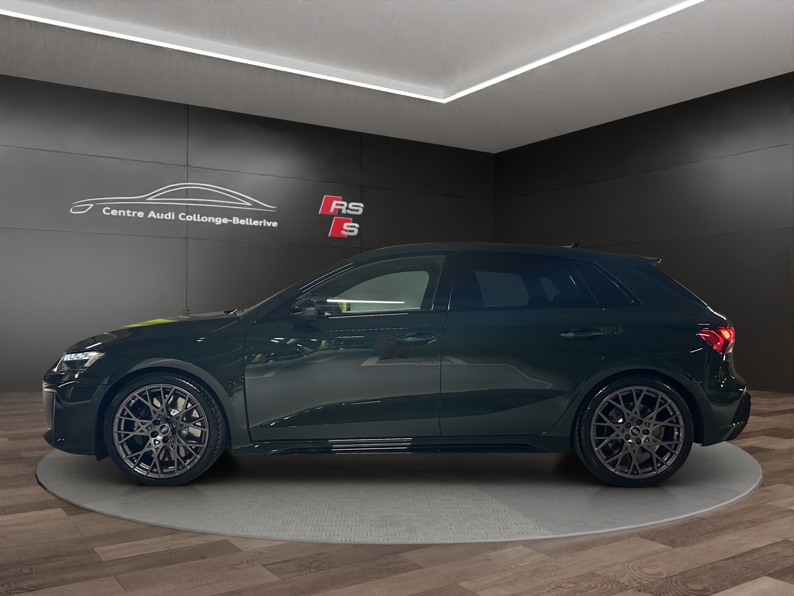 AUDI RS3 Sportback 2.5 TSI quattro S-tronic-showroom-element-2