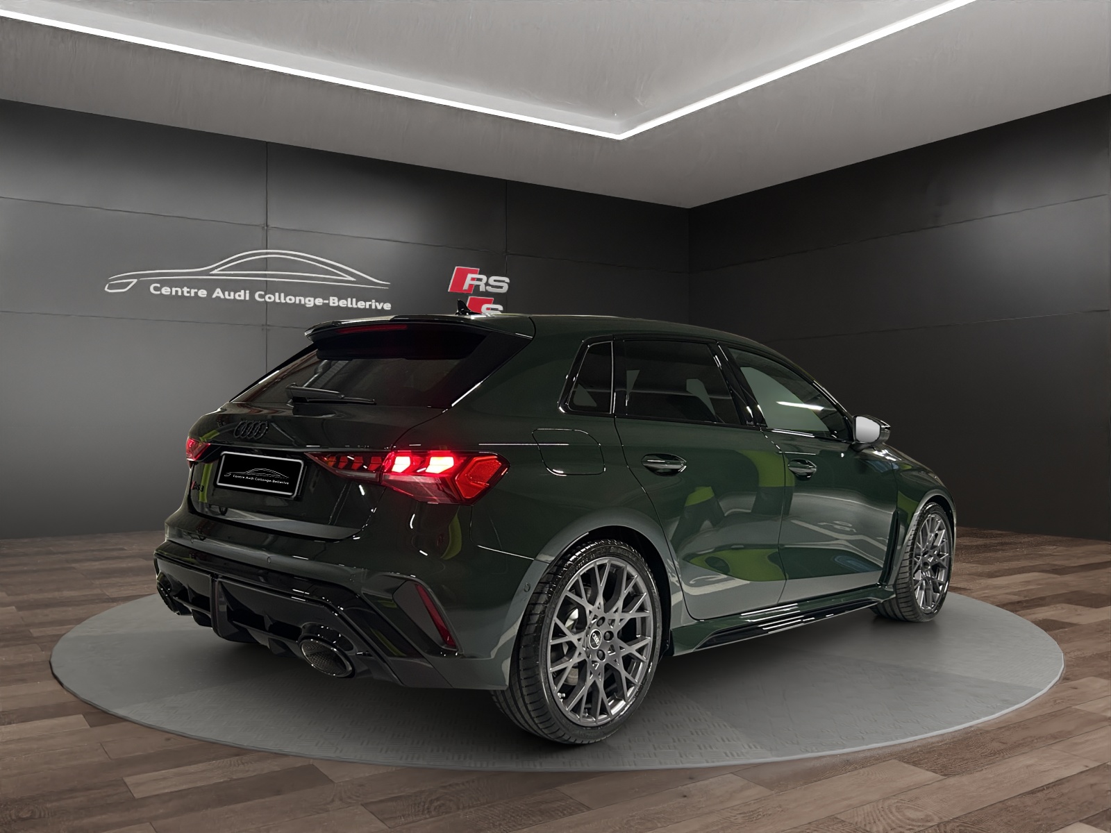 AUDI RS3 Sportback 2.5 TSI quattro S-tronic-image-5