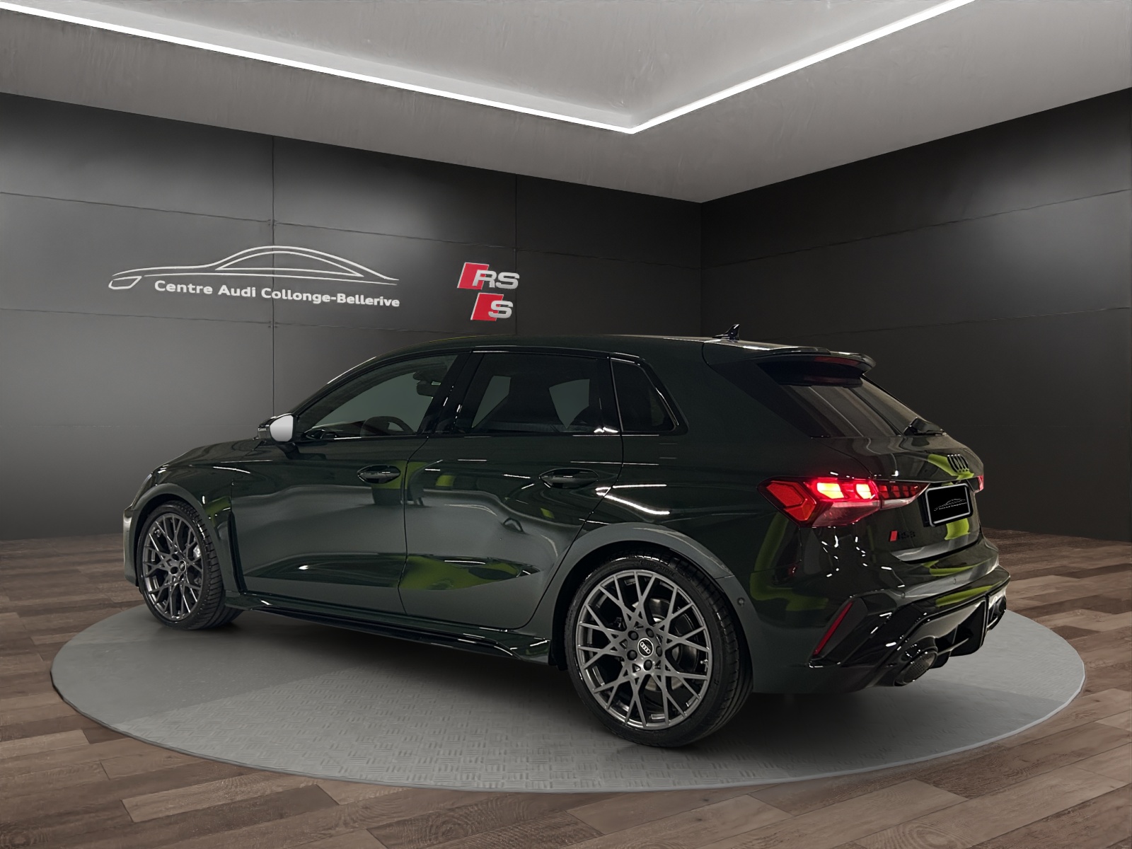 AUDI RS3 Sportback 2.5 TSI quattro S-tronic-showroom-element-3