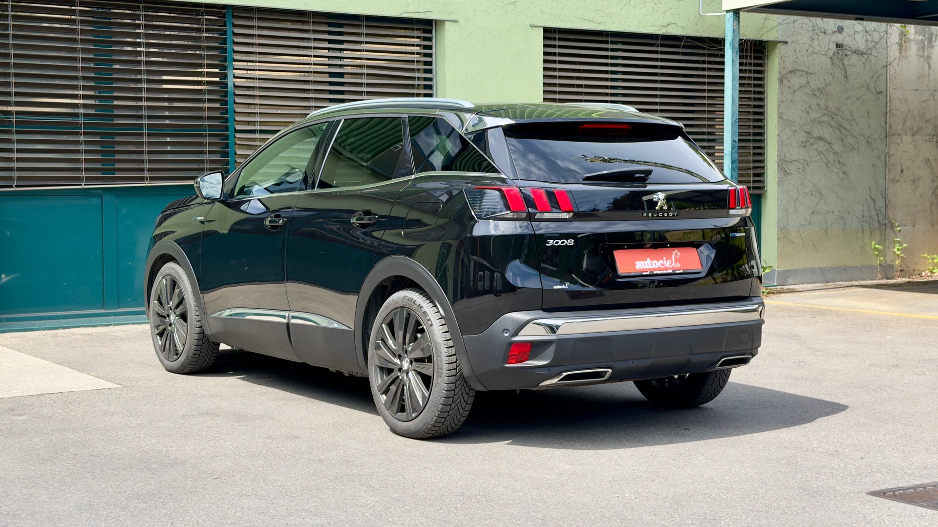 PEUGEOT 3008 300e Hybrid4 GT EAT8-image-2
