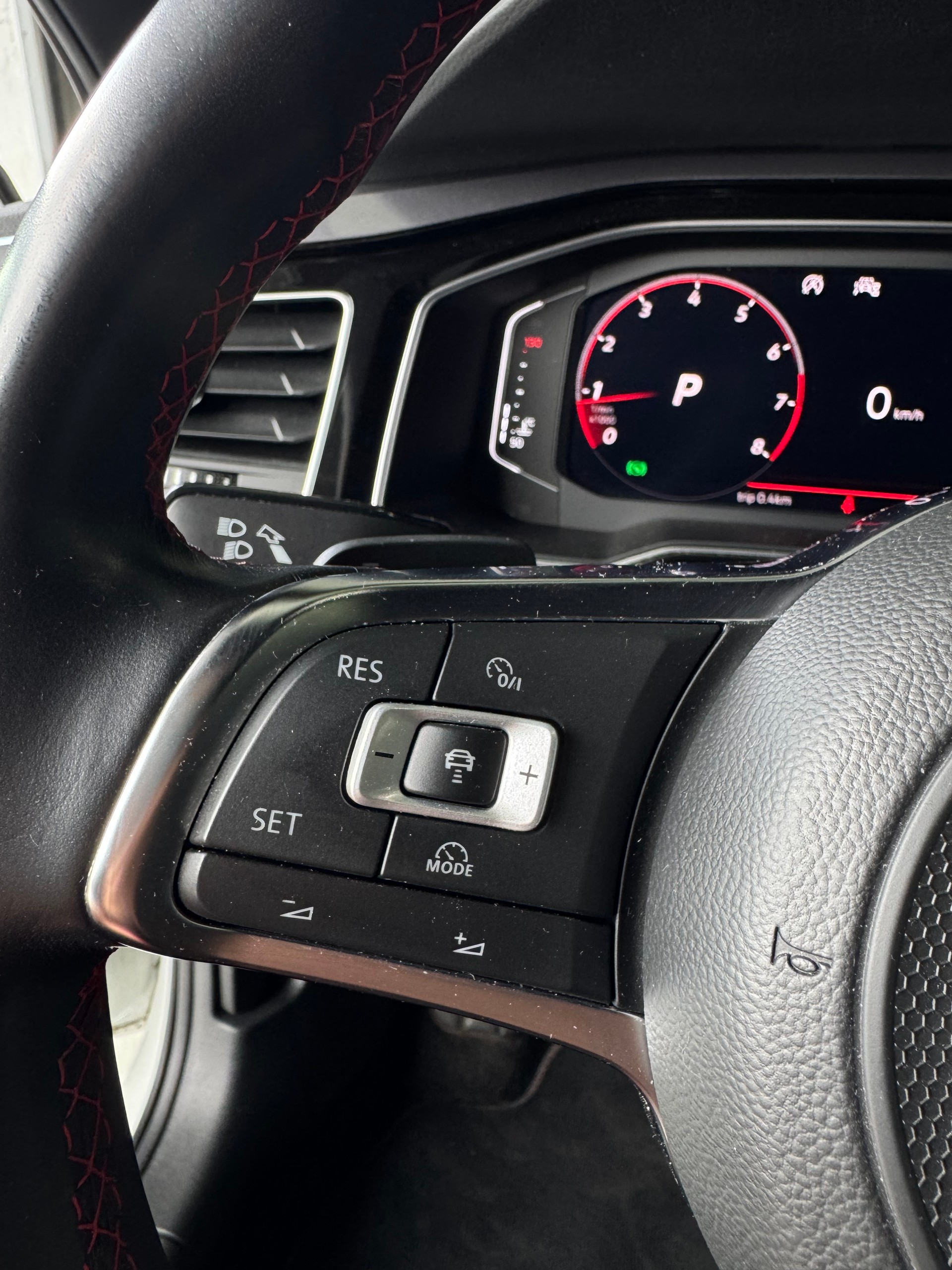 VW Polo 2.0 TSI GTI DSG-image-10