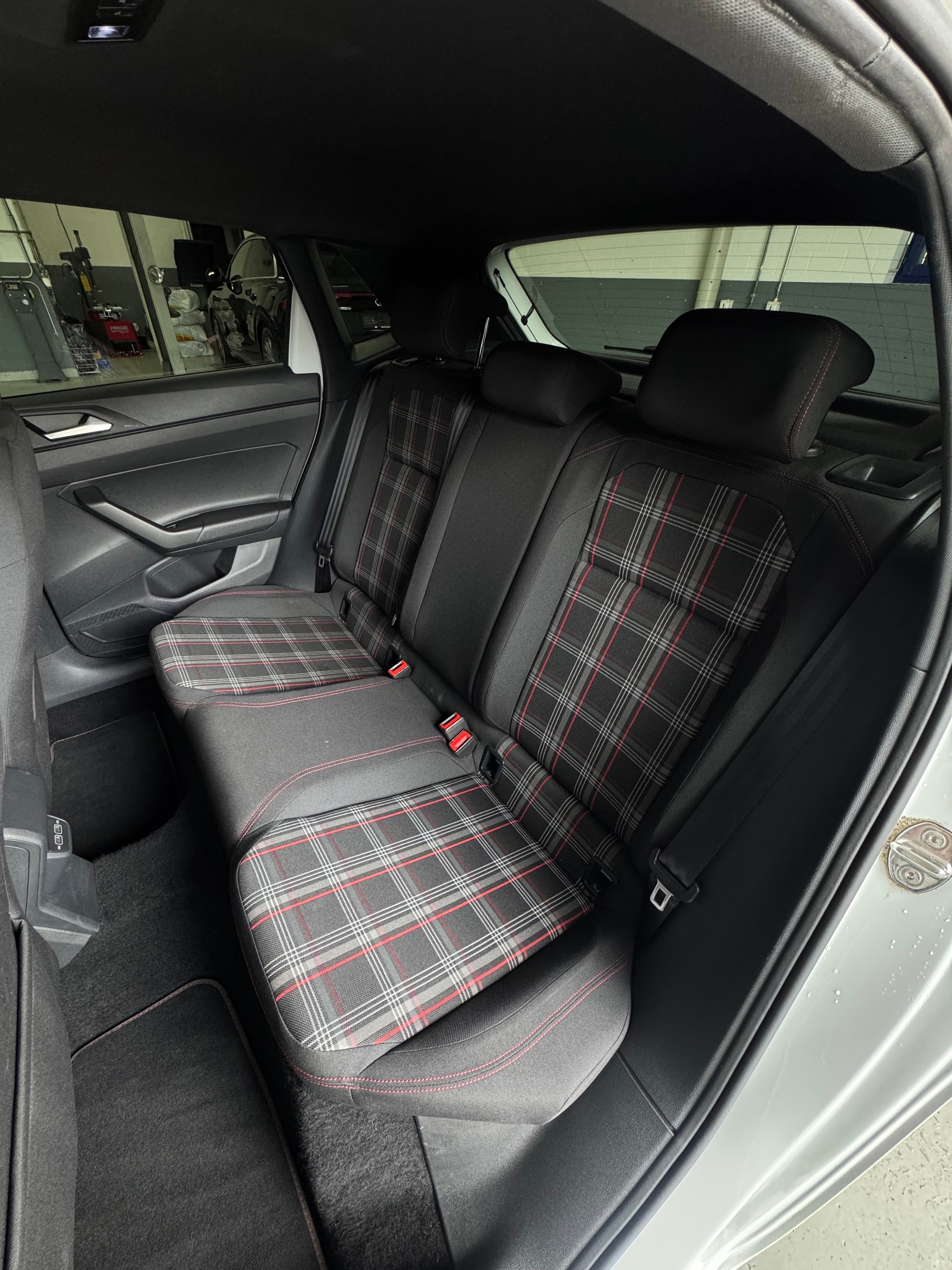 VW Polo 2.0 TSI GTI DSG-image-14