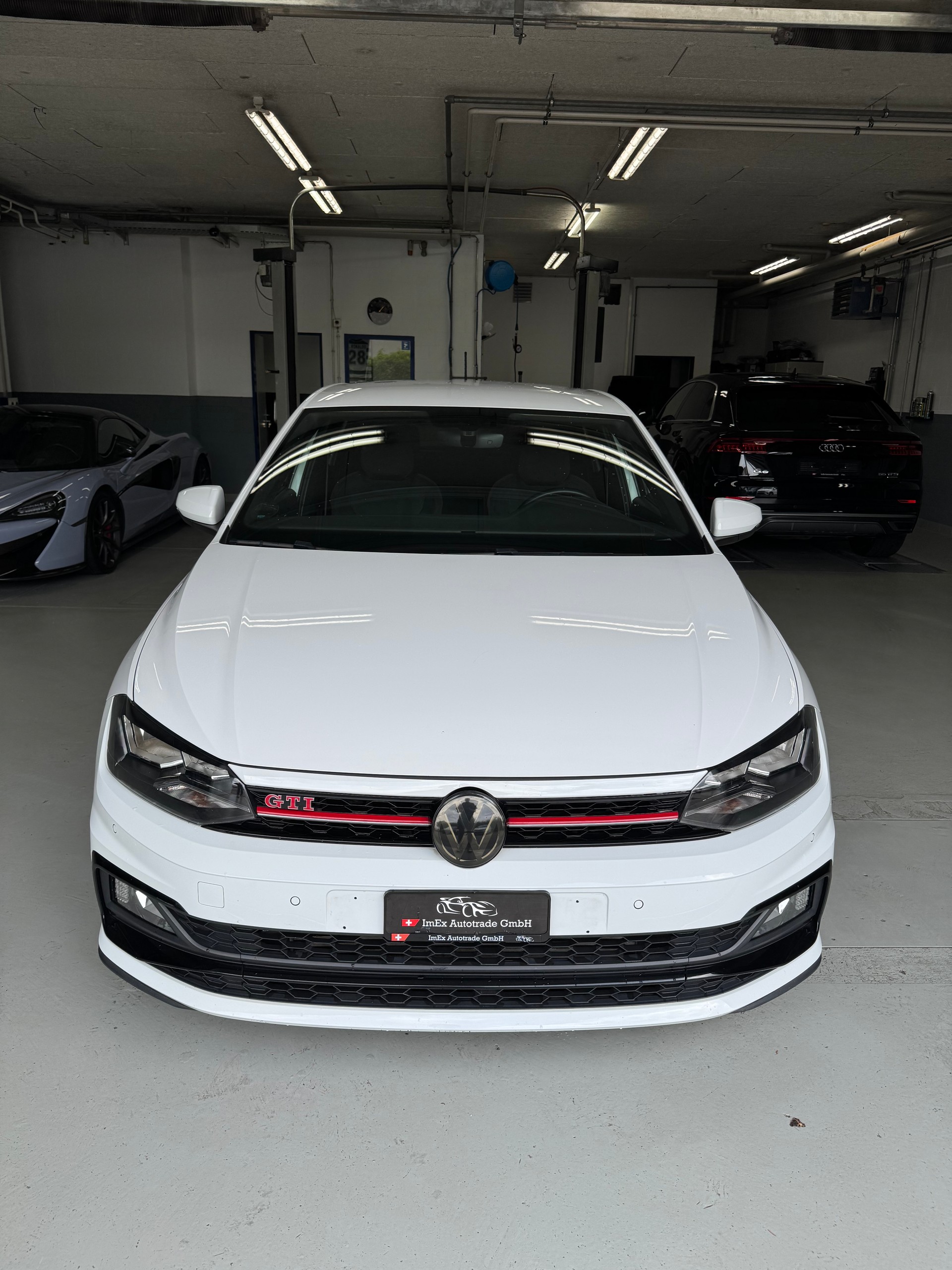 VW Polo 2.0 TSI GTI DSG-image-2