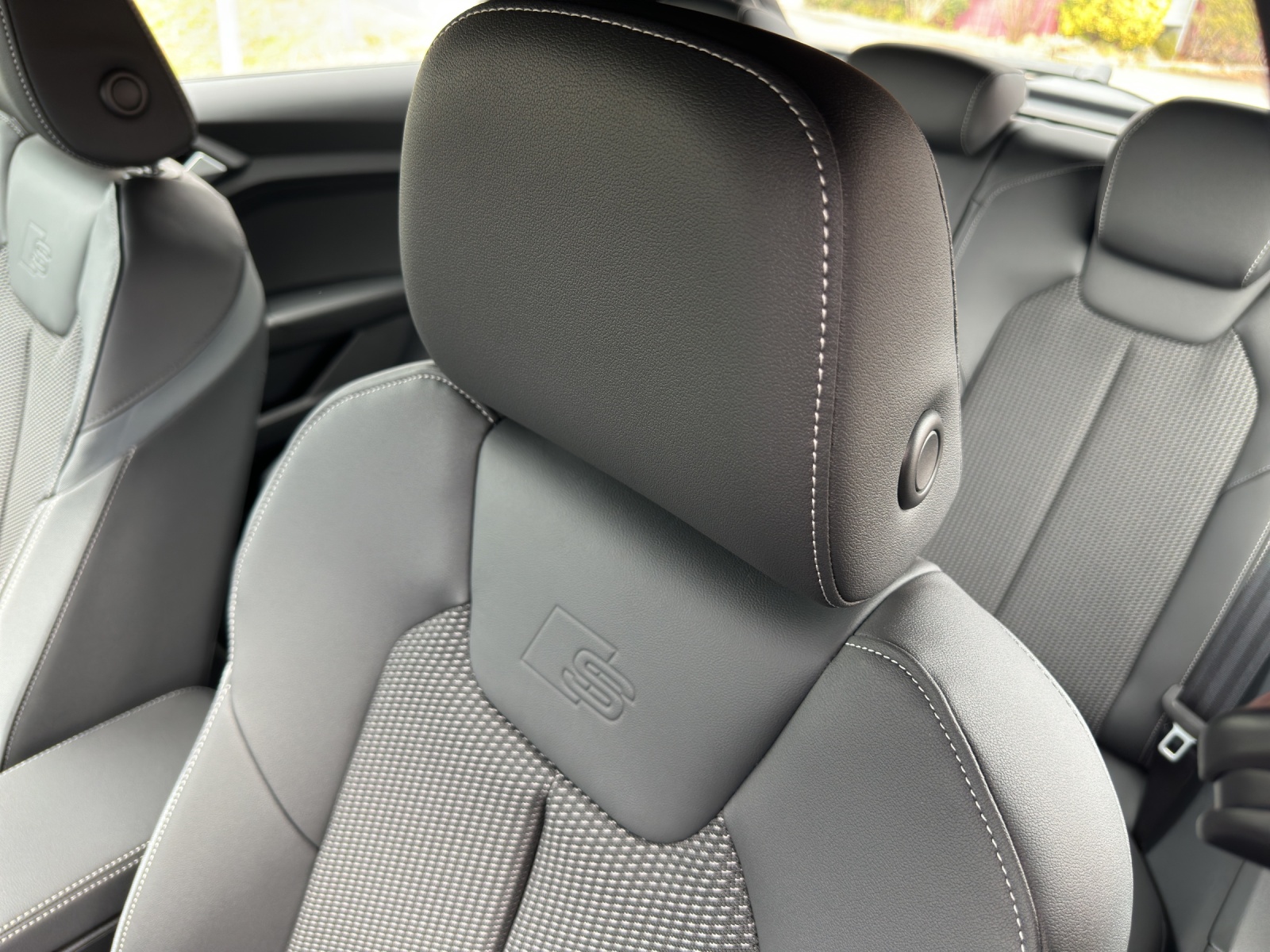 AUDI A1 Sportback 30 TFSI Attraction S-tronic-image-12