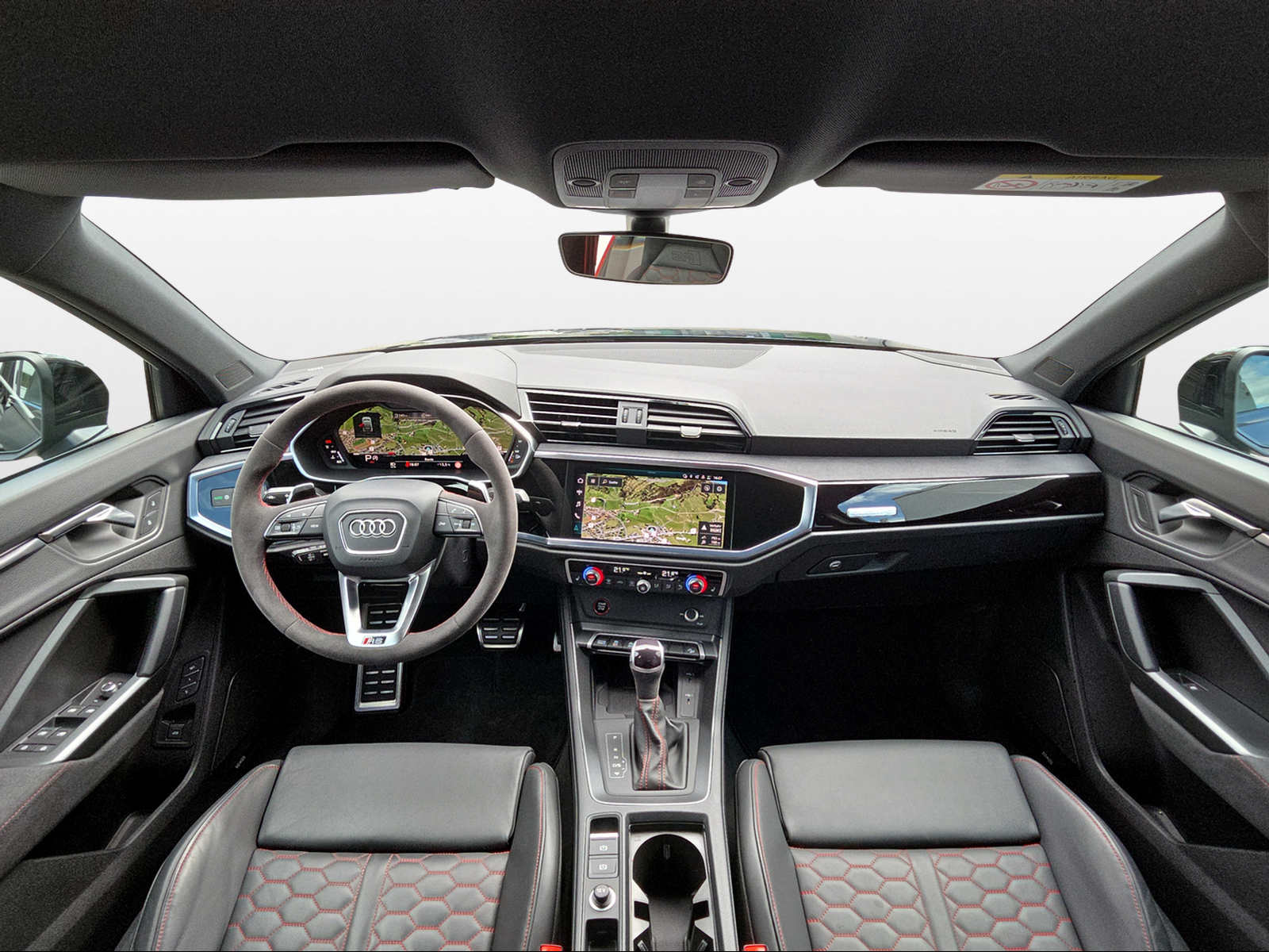 AUDI RS Q3 Sportback quattro S tronic-image-3