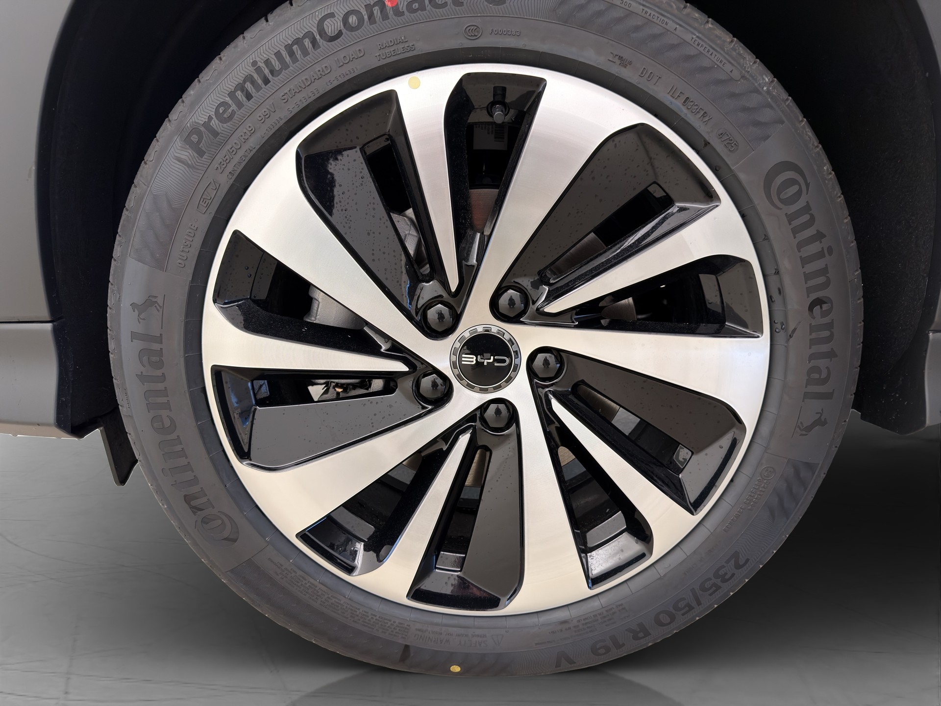 BYD Seal U DM-i Design AWD-image-5