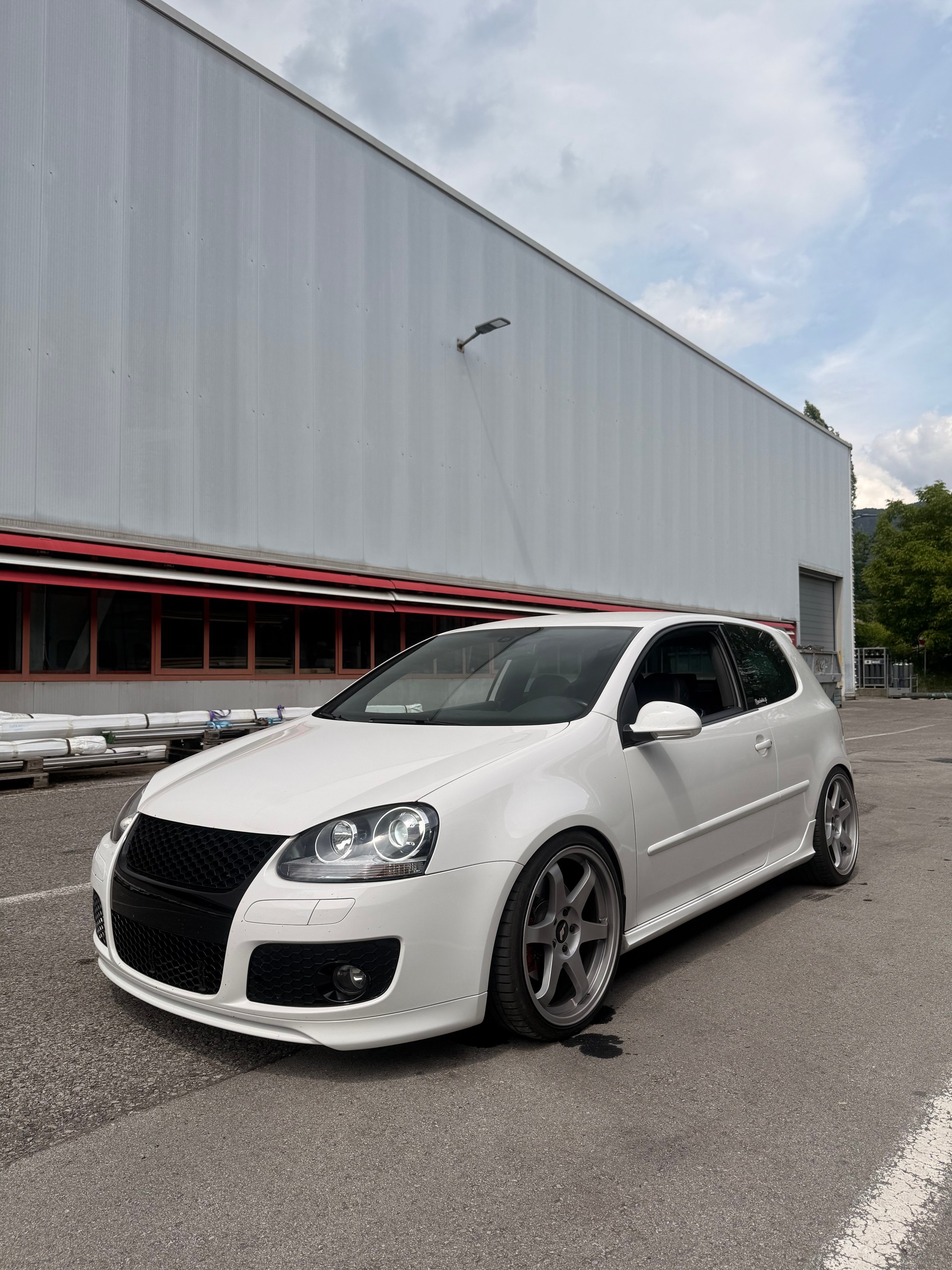 VW Golf 2.0 TFSI GTI Edition 30-image-0