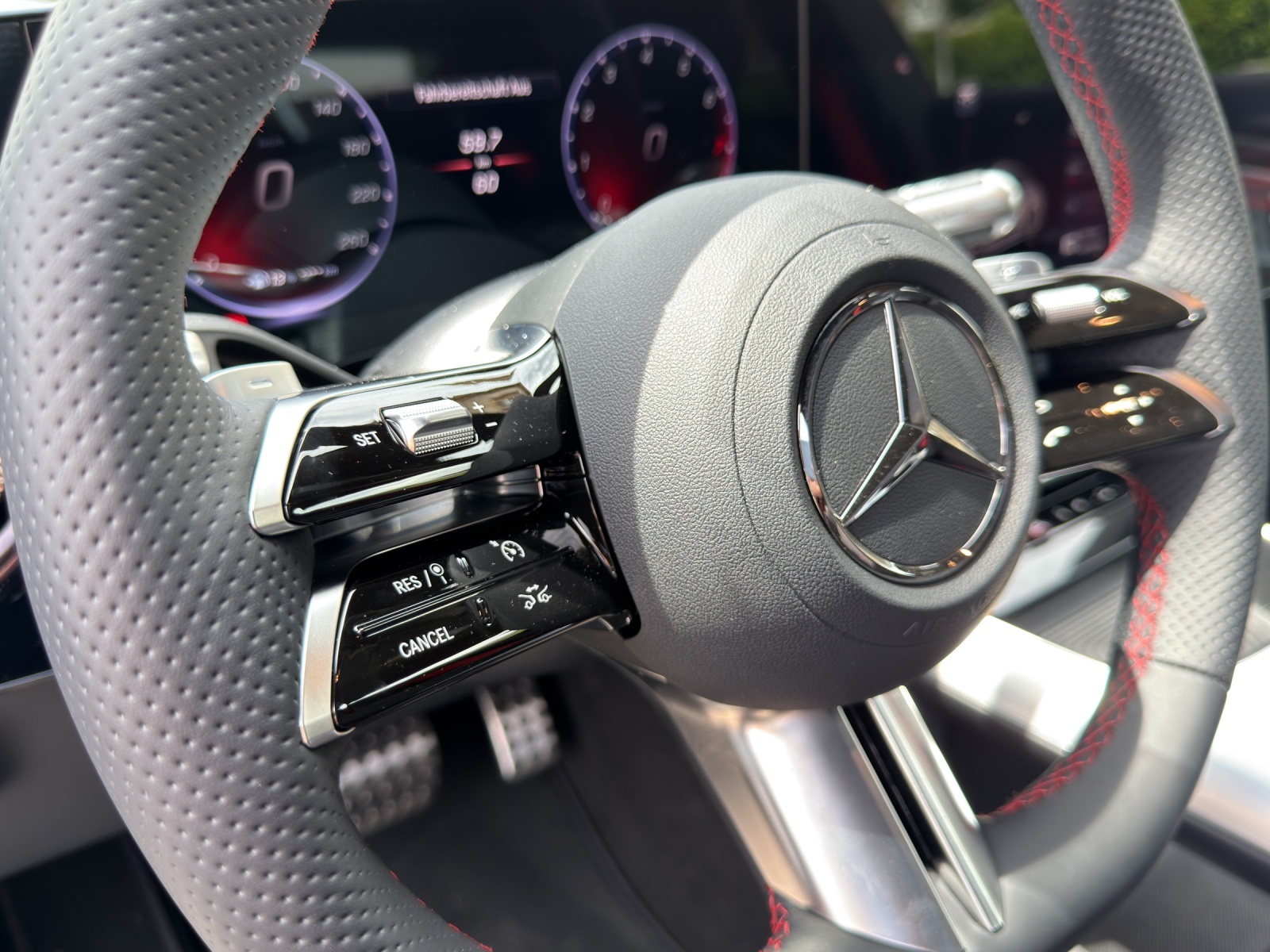MERCEDES-BENZ CLA 220 8G-DCT 4Matic-image-15