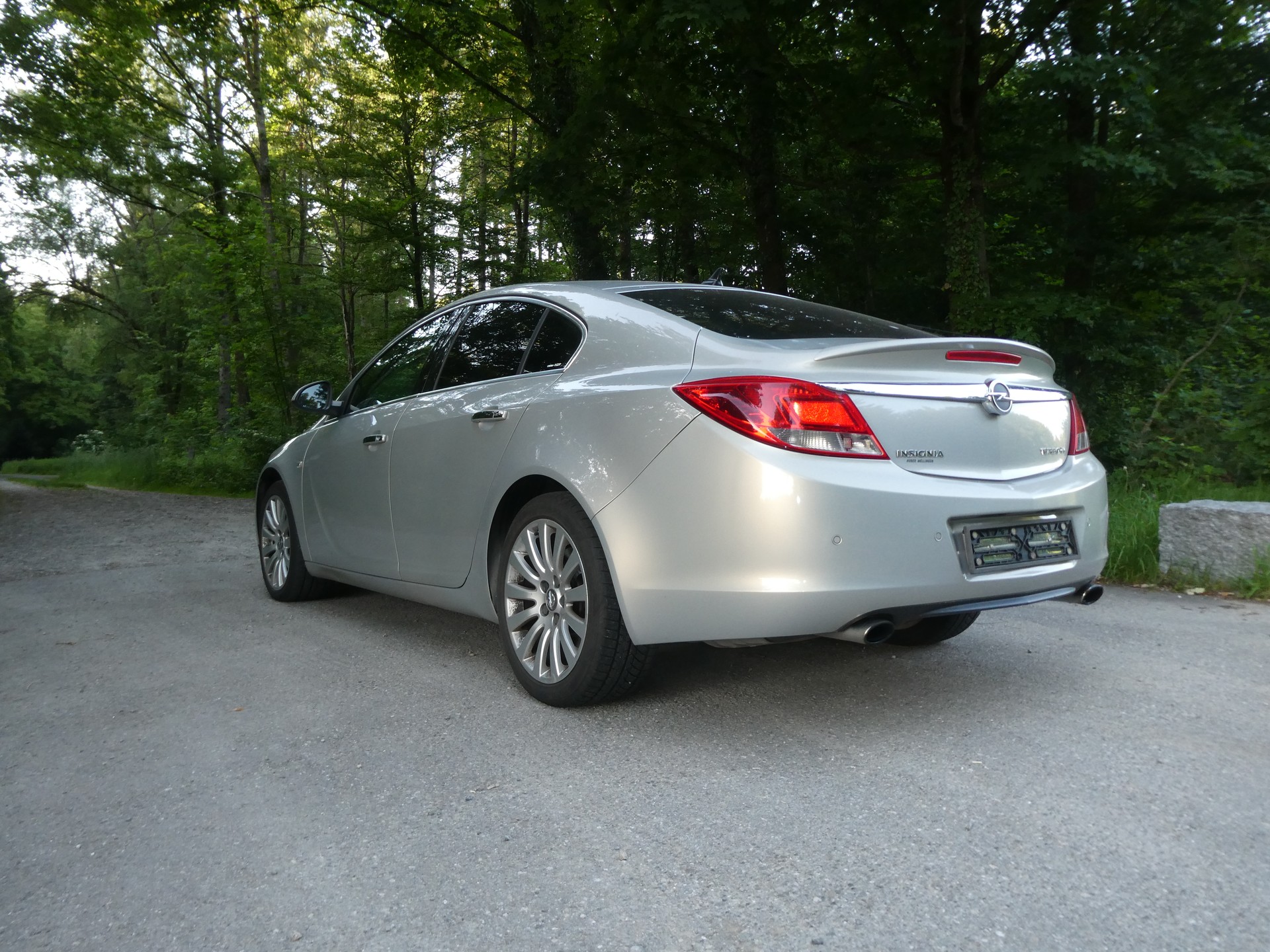 OPEL Insignia 2.0 Turbo Cosmo 4WD Automatic-image-3