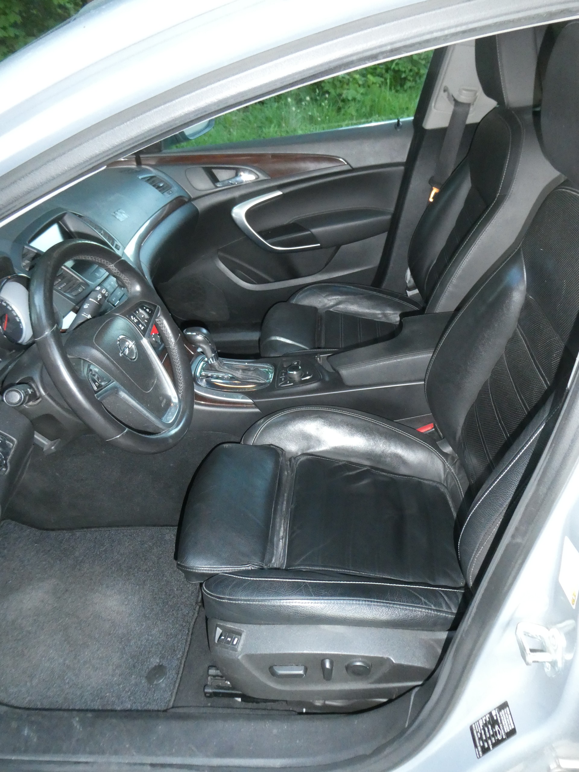 OPEL Insignia 2.0 Turbo Cosmo 4WD Automatic-image-9