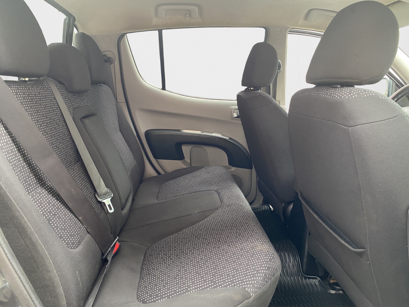MITSUBISHI L 200 2.5 DID Invite Double Cab-image-14