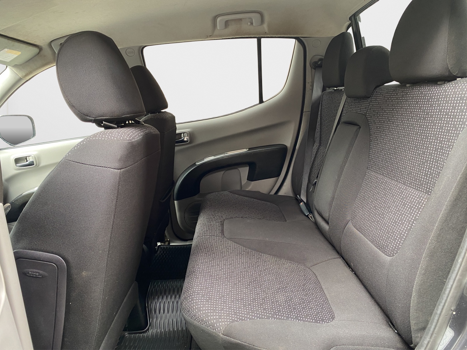 MITSUBISHI L 200 2.5 DID Invite Double Cab-image-13