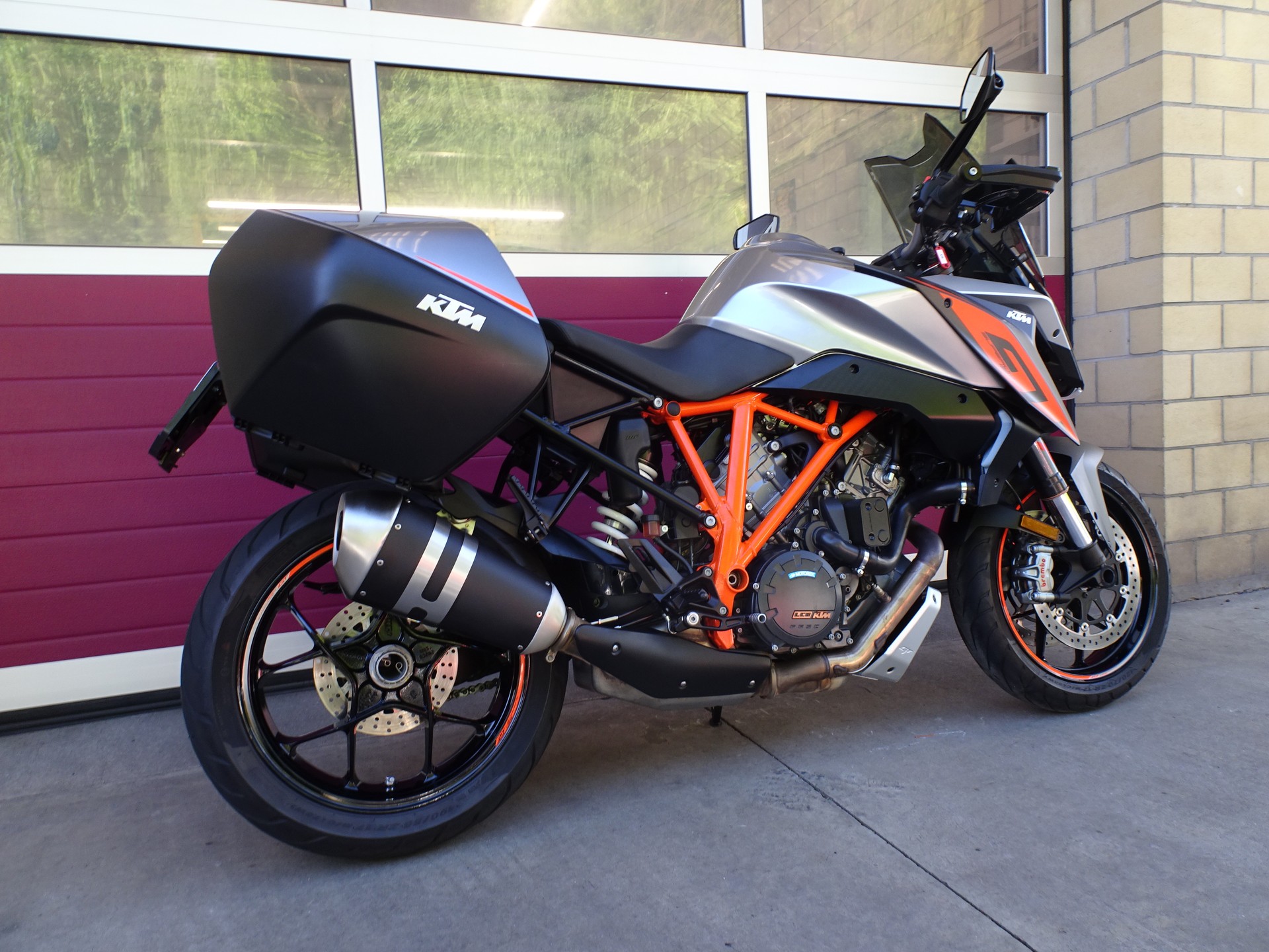 KTM 1290 Super Duke GT-image-8