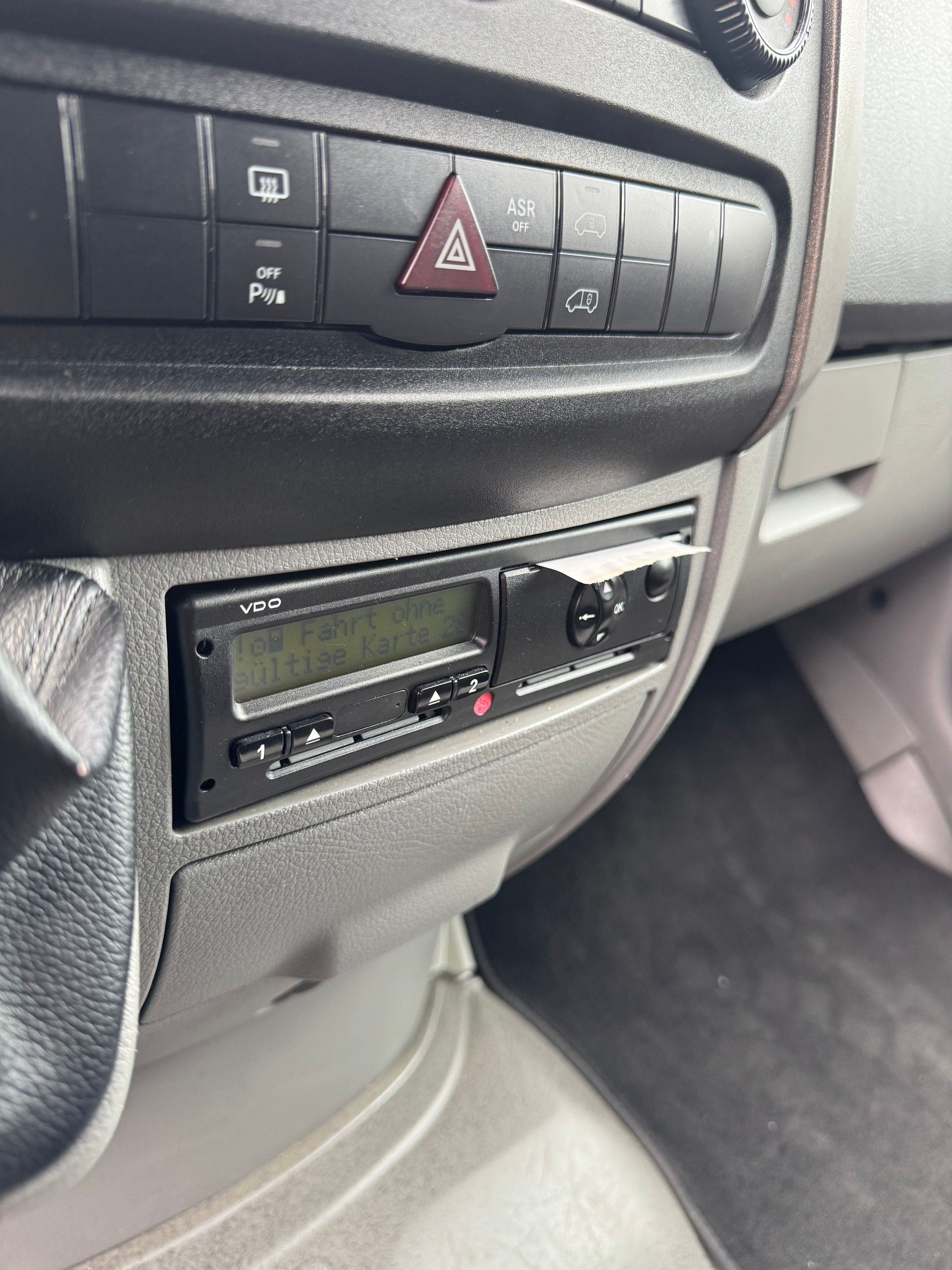 VW CRAFTER 35 2.0 BiTDI CR *14Plätzer*-image-11