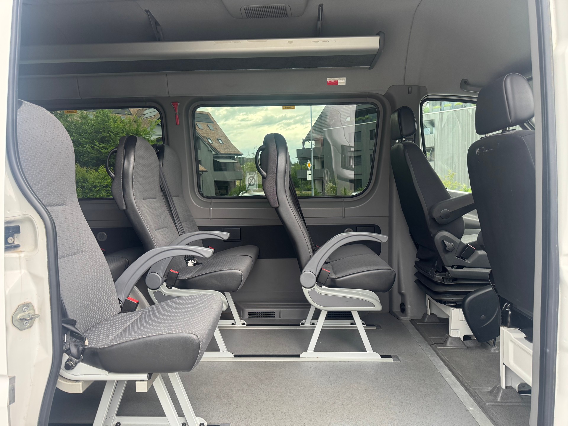 VW CRAFTER 35 2.0 BiTDI CR *14Plätzer*-image-13